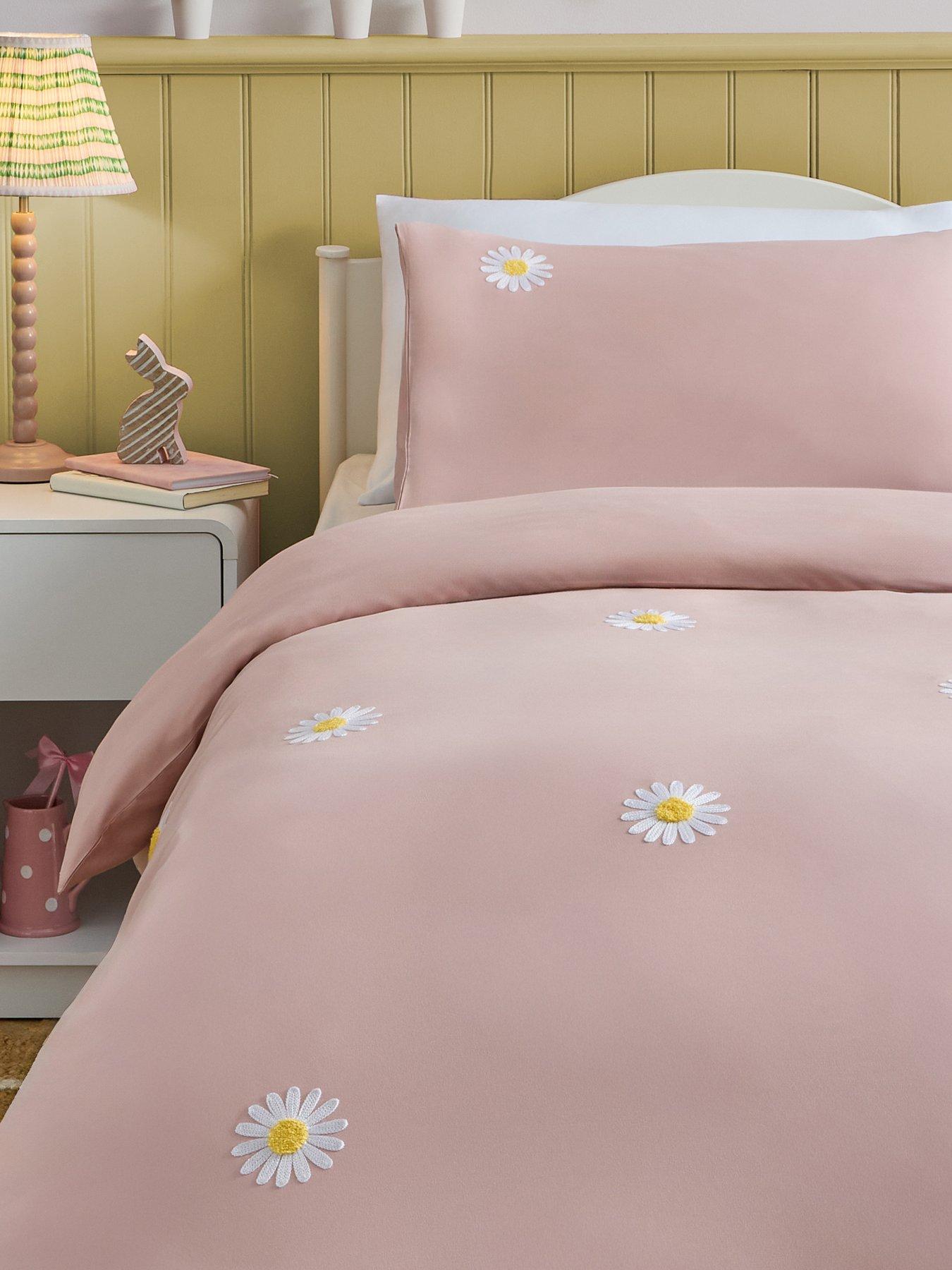 Image 3 of 6 of The Very Collection Embroidered Daisy Duvet Set