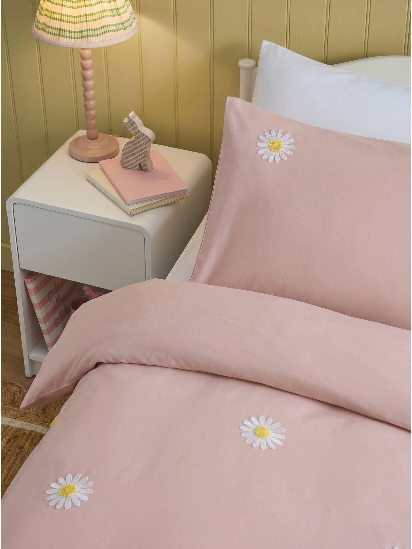 Image 4 of 6 of The Very Collection Embroidered Daisy Duvet Set