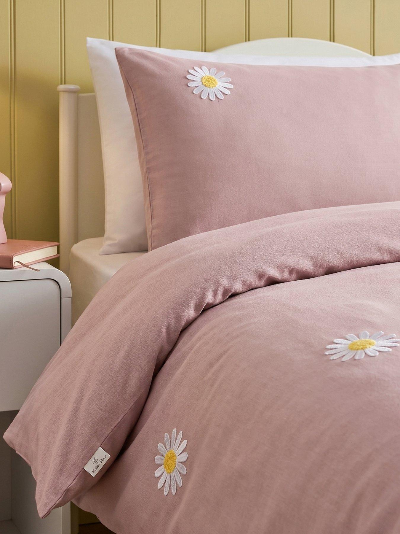 Image 5 of 6 of The Very Collection Embroidered Daisy Duvet Set