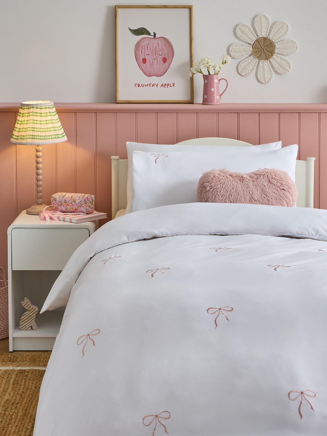 The Very Collection Bow Embroidered Duvet Set