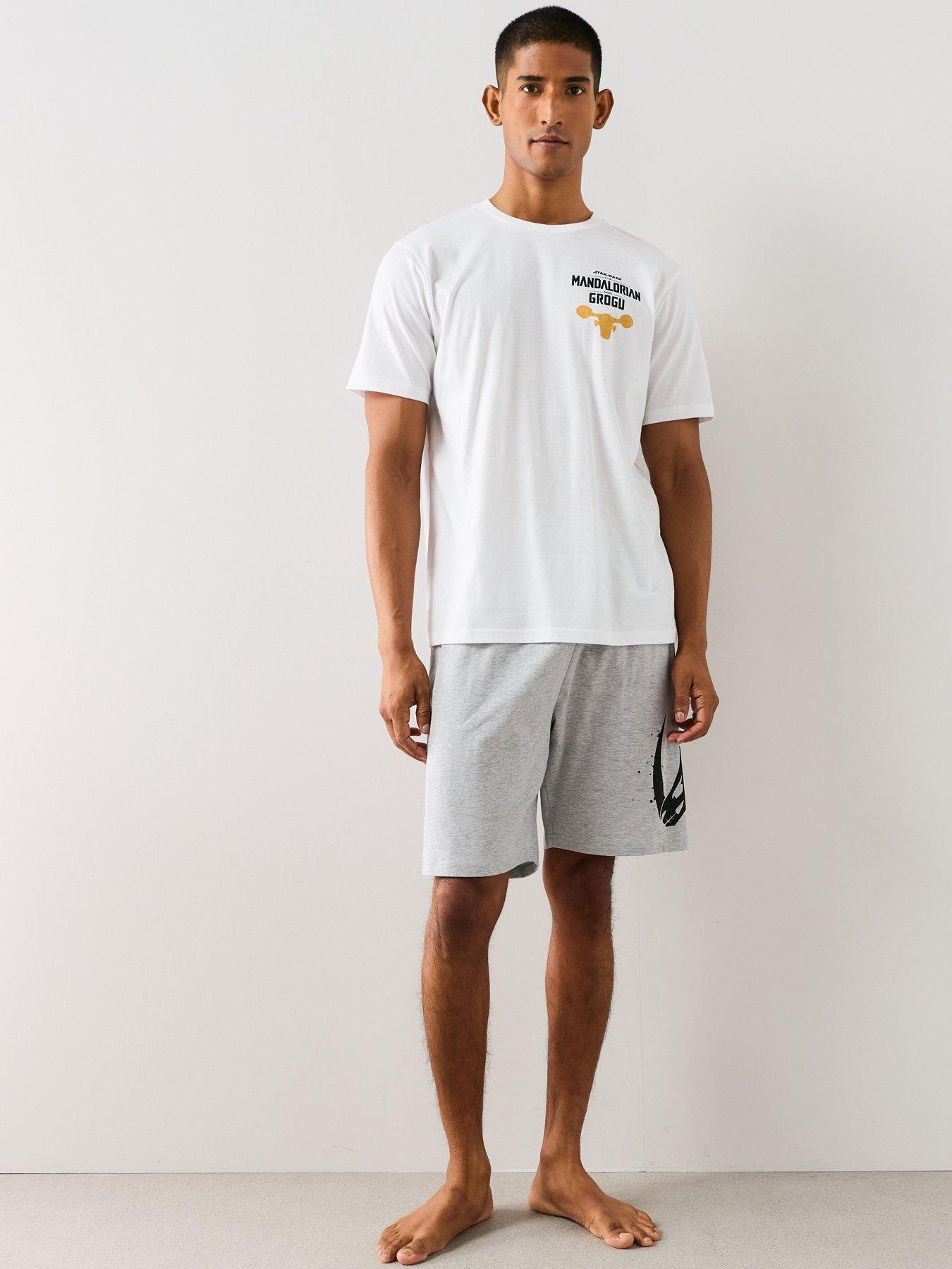 Image 3 of 7 of The Very Collection The Mandalorian And Grogu Short Pyjama Set - White