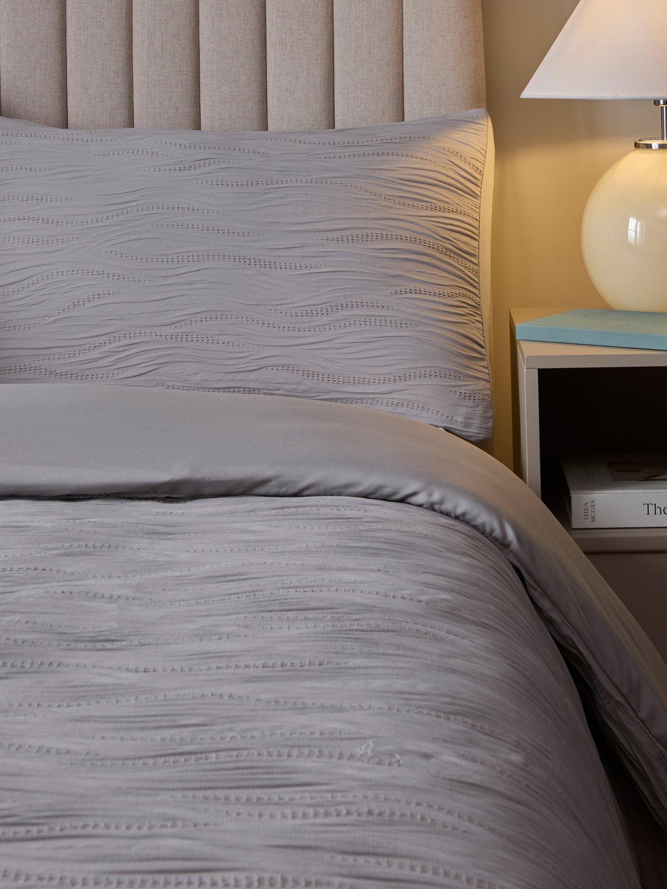 Image 3 of 5 of The Very Collection Textured Wave Jacquard Duvet Set