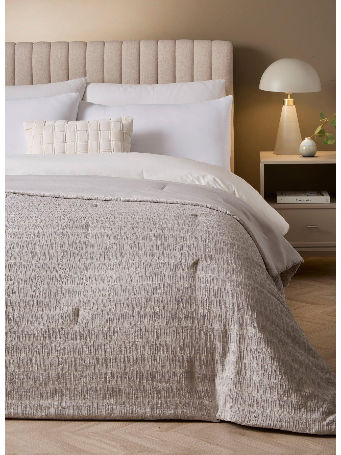 The Very Collection Cotton Textured Jacquard Bedspread 200x220cm