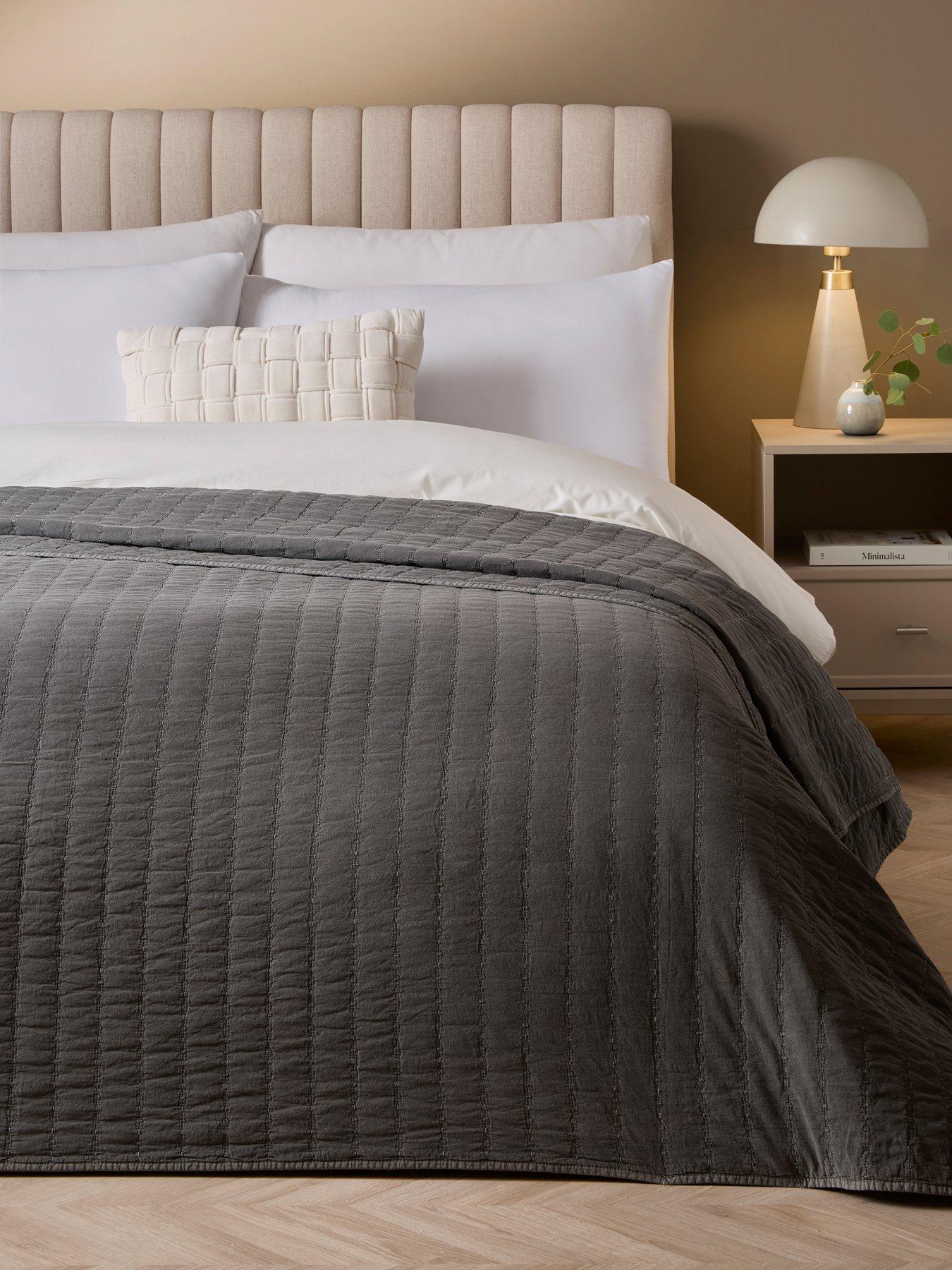 The Very Collection Cotton Quilted Stripe Bedspread 200x220cm