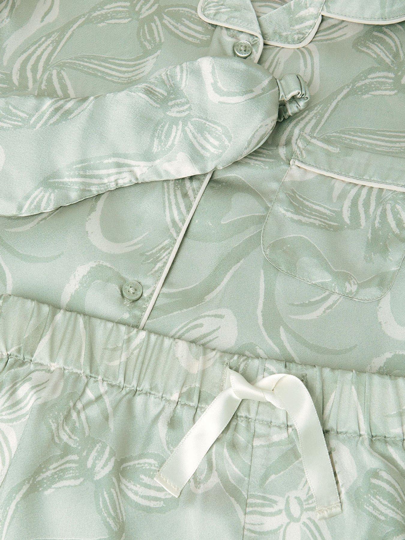 Image 4 of 4 of Monsoon Girls Satin Bow Print Short Pyjamas - Green
