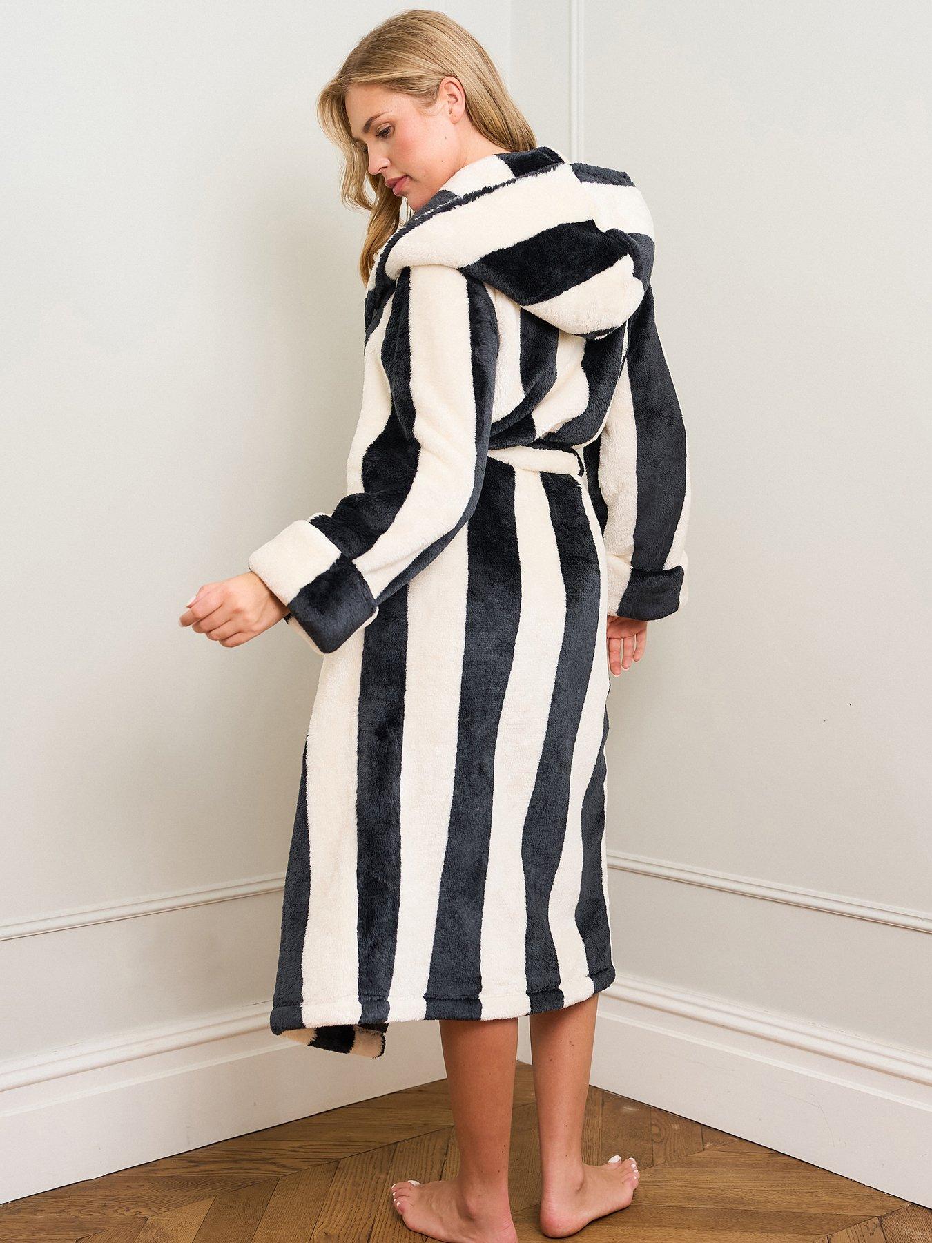 Image 2 of 5 of Jim Jam The Label Two Tone Robe  - Black