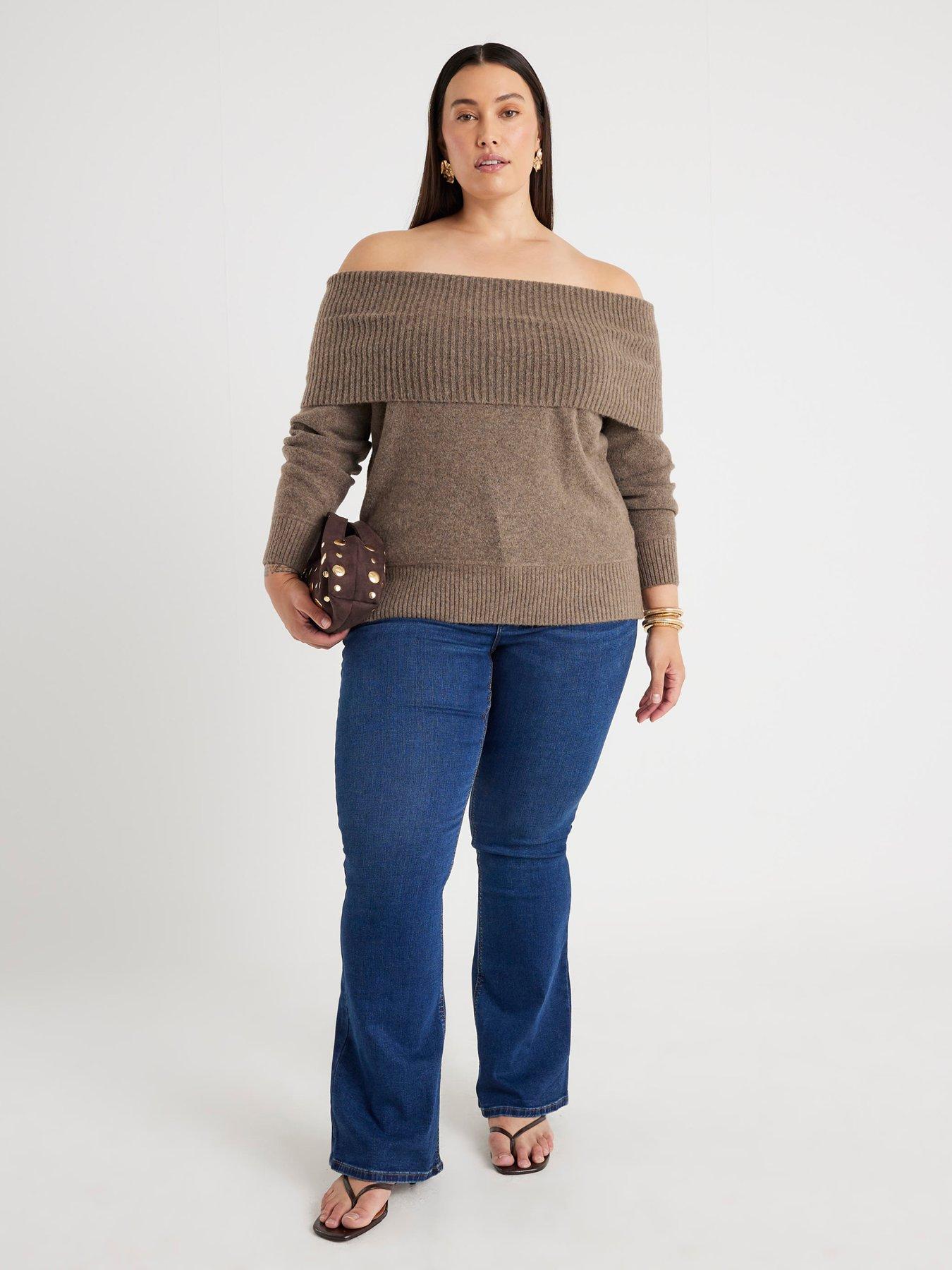 Image 4 of 5 of River Island Sculpt Flare Britney Jeans - Blue