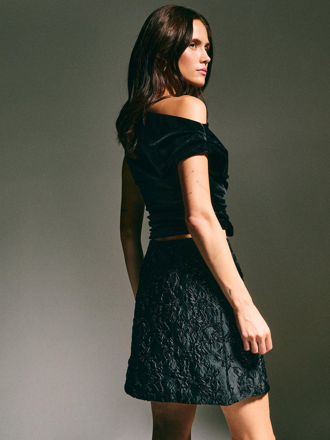 Image 2 of 5 of New Look Floral Jacquard Sparkle Mini Skirt - Black