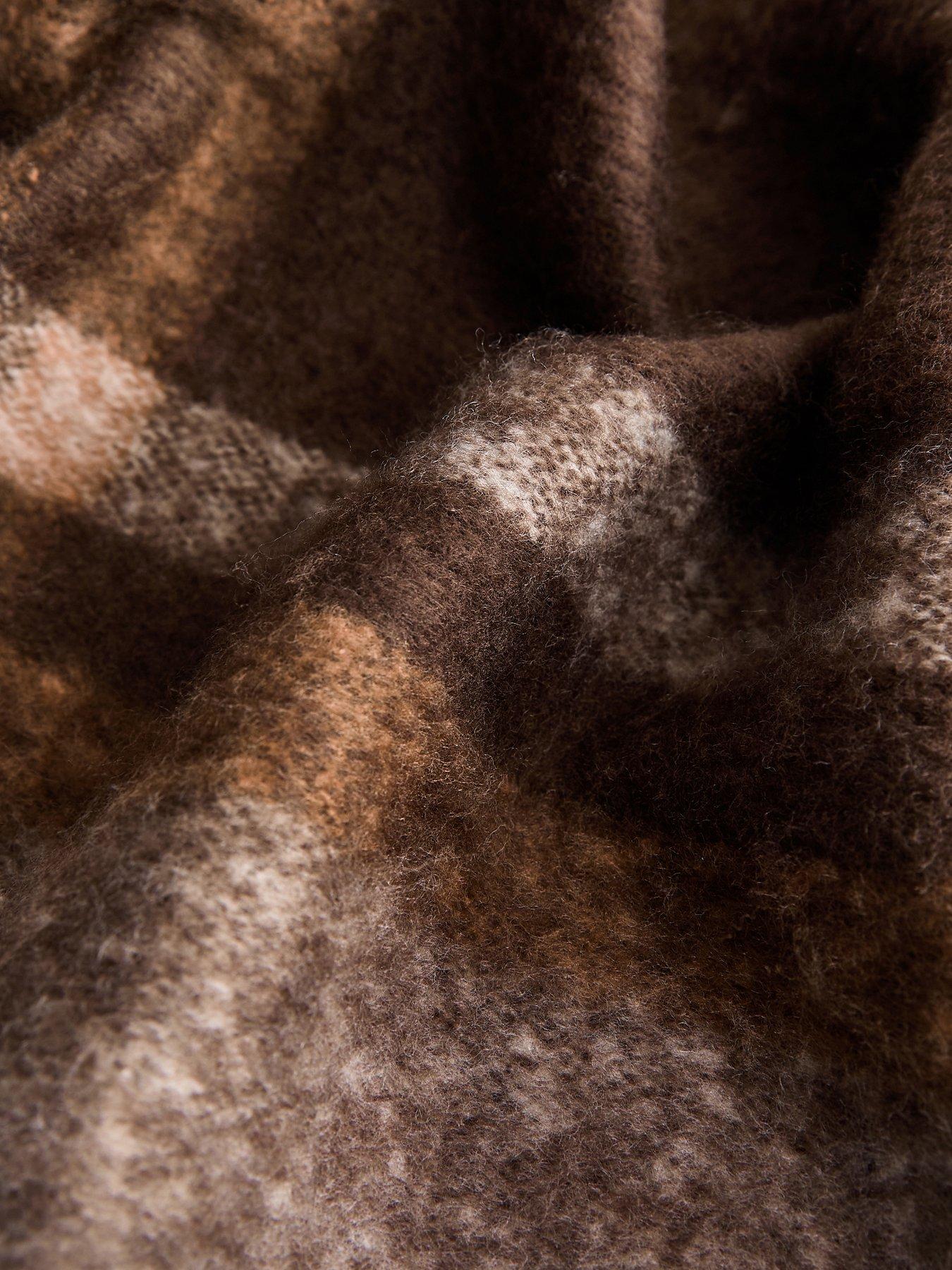  image of new-look-brown-checked-heavyweight-scarf