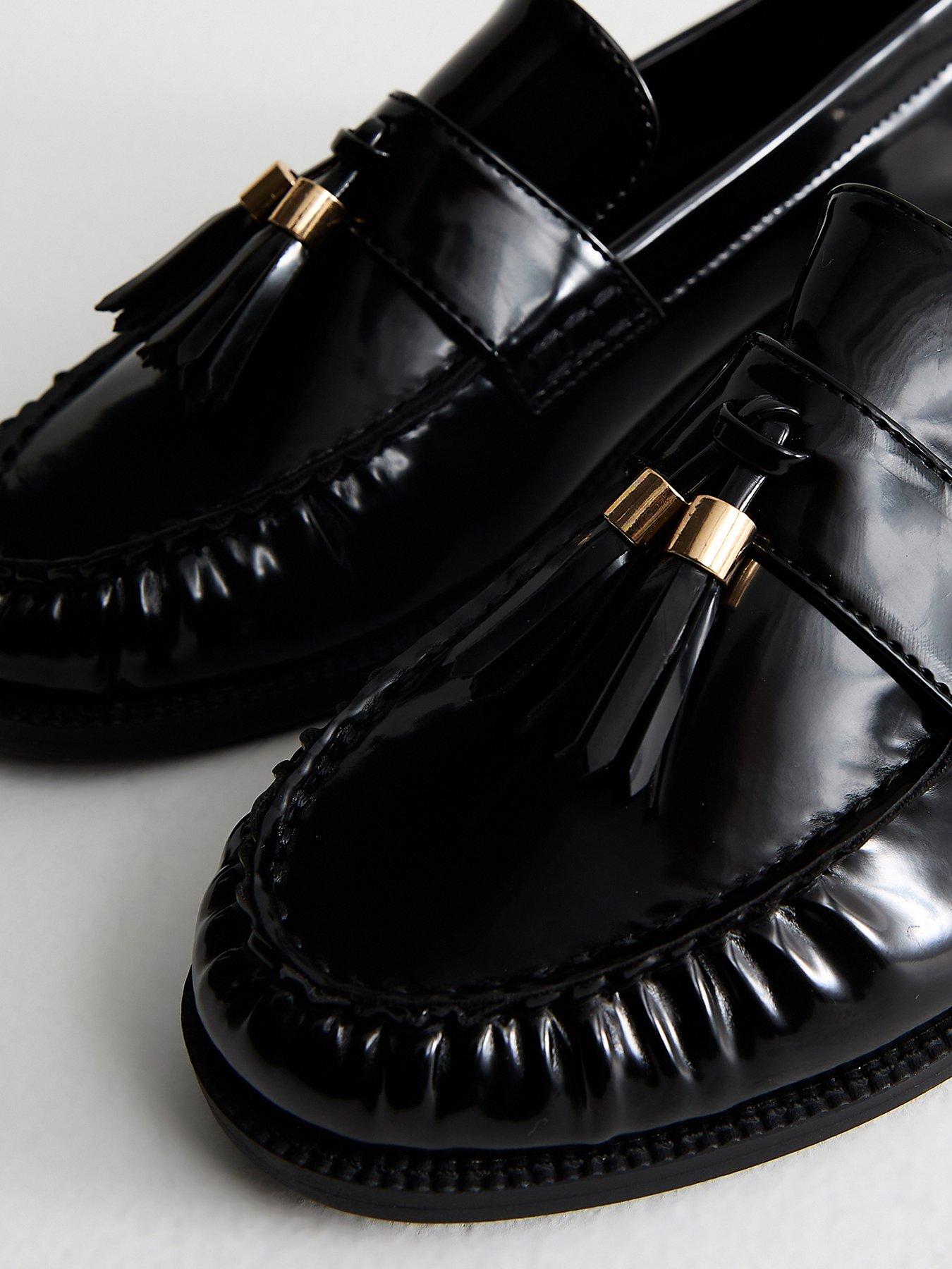  image of new-look-wide-fit-black-patent-faux-leather-tassel-detail-loafers