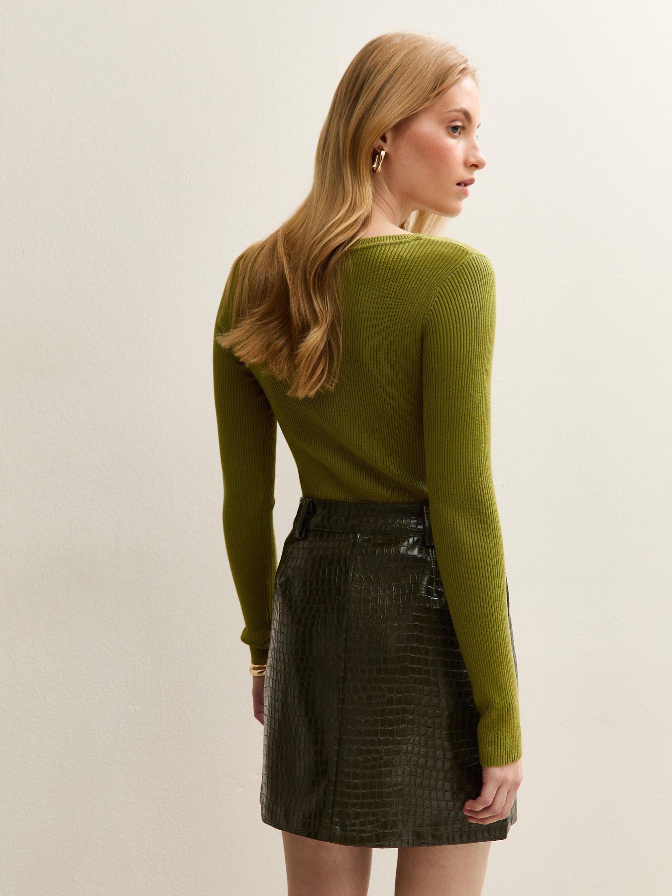 Image 2 of 5 of New Look Crocodile Effect Faux Leather Mini Skirt - Green