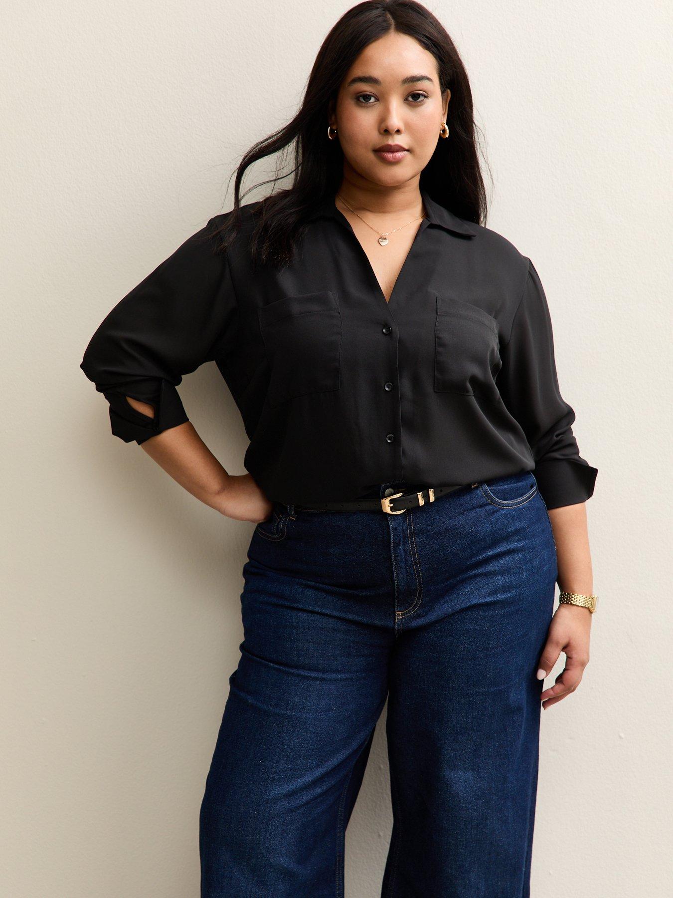 New Look Curves Front Pocket V-Neck Shirt - Black