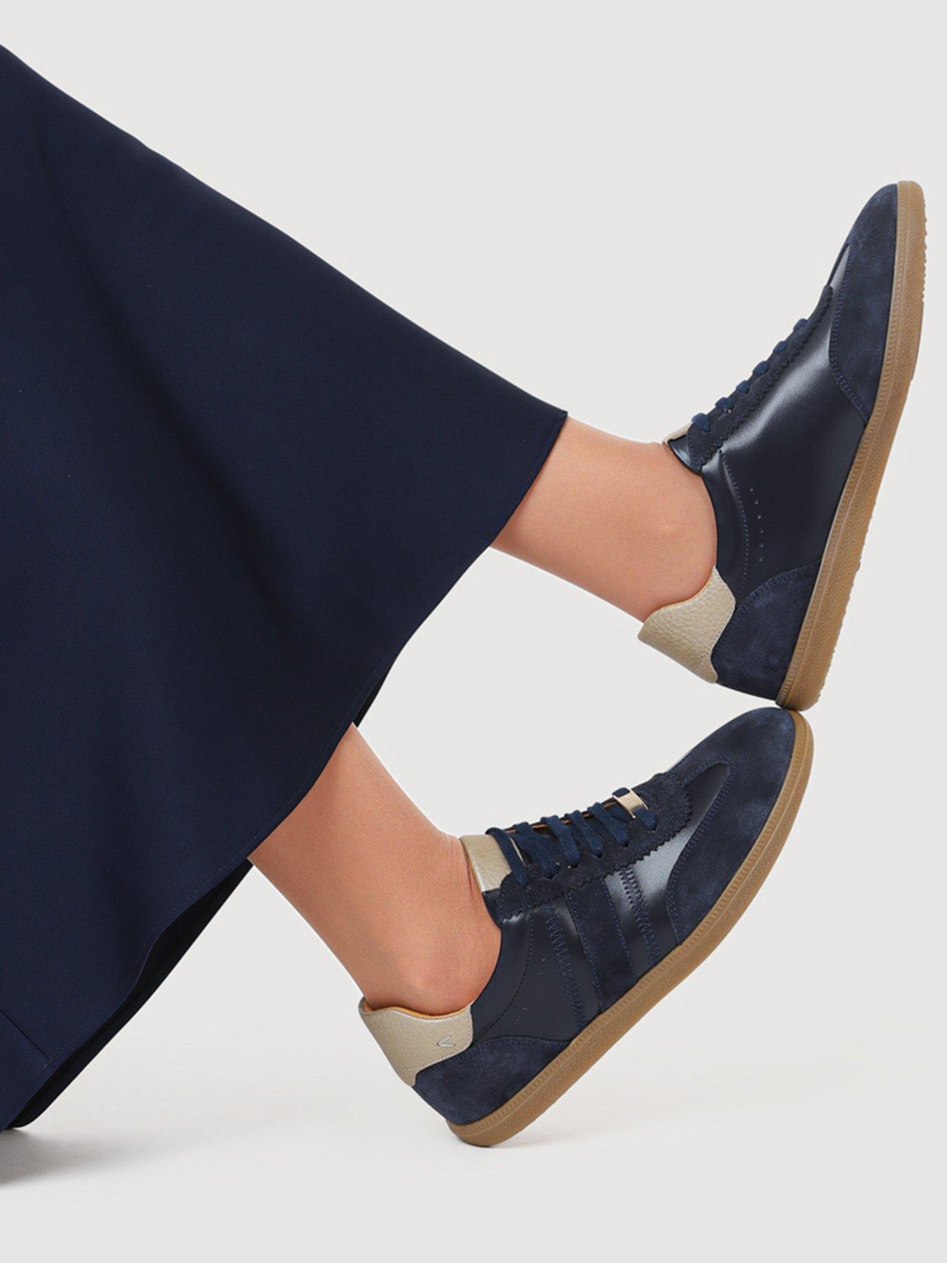  image of jones-bootmaker-artea-textile-trainer-navy