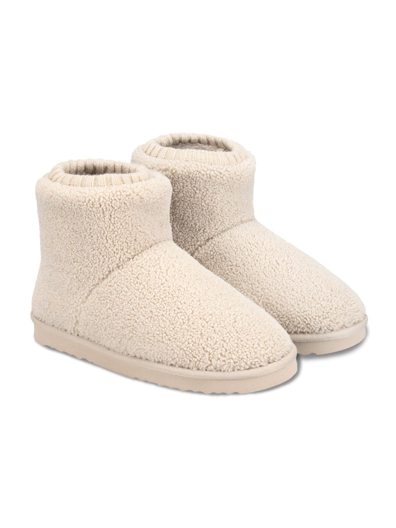 Image 2 of 3 of Totes Isotoner Isotoner Ladies Borg Boot With Cuff Detail - Cream