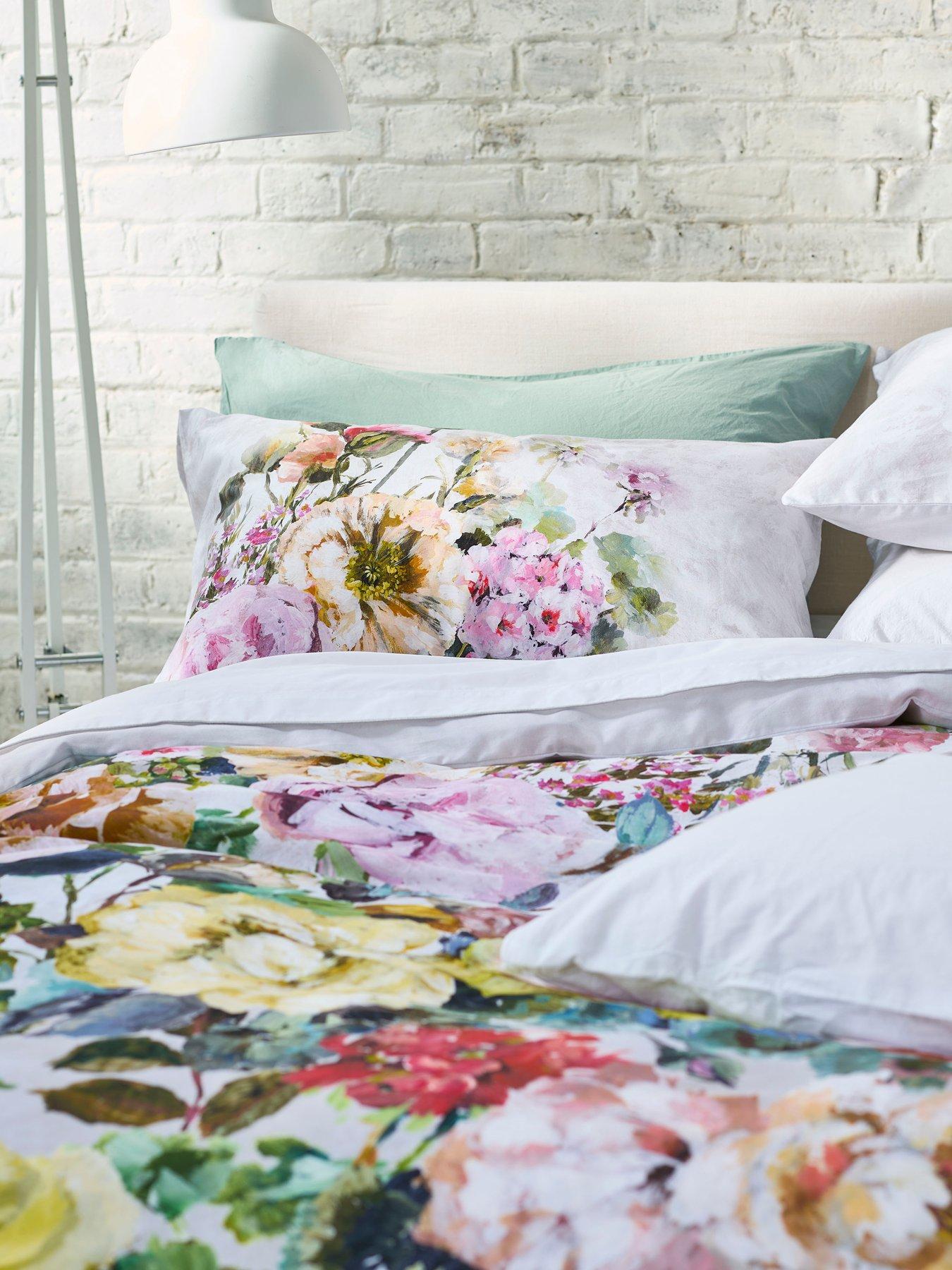 Image 4 of 7 of Designers Guild Grandiflora 100% Cotton Quilt Set