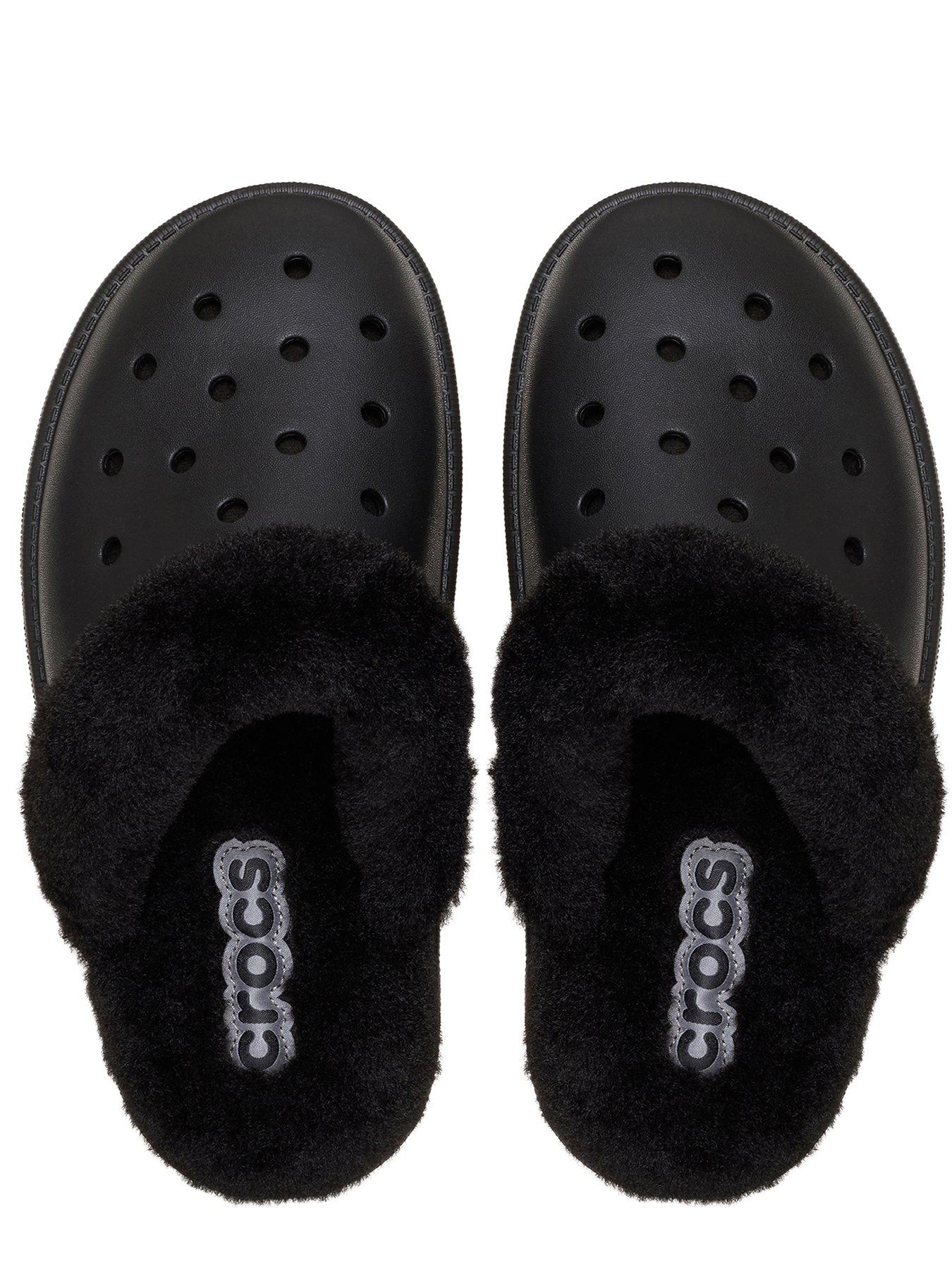  image of crocs-classic-fuzz-scuff-black