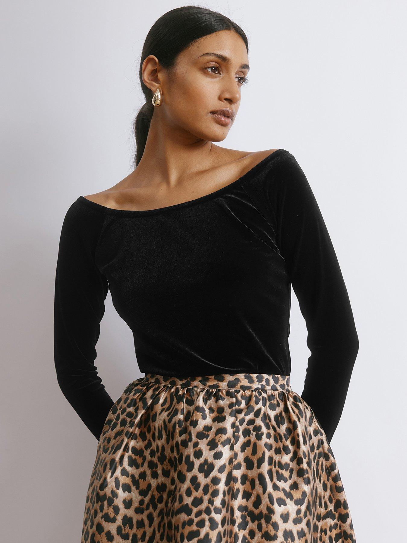 Image 3 of 4 of Albaray Velvet Bardot Top - Black