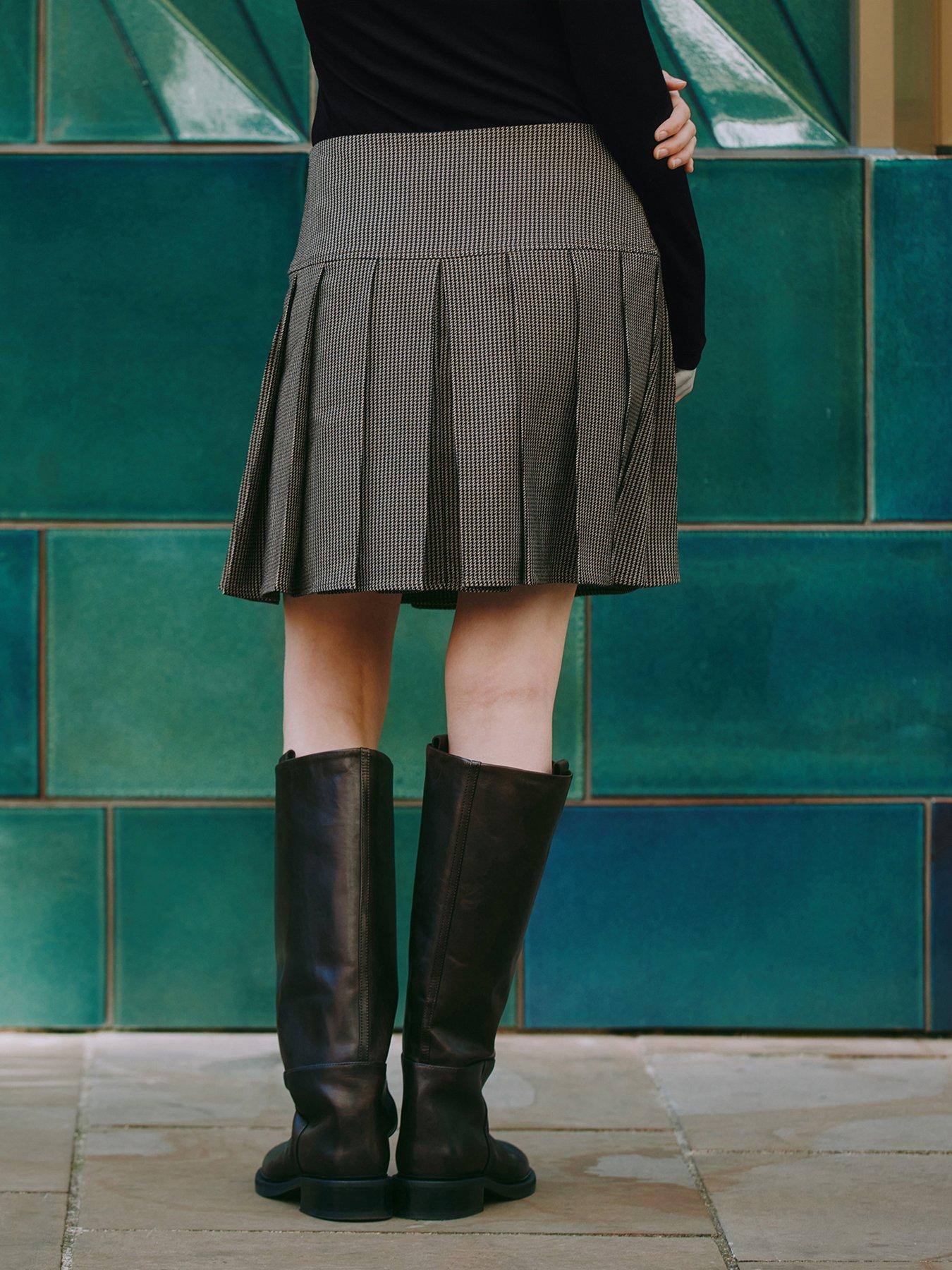 Image 2 of 4 of Albaray Houndstooth Short Pleated Skirt - Brown