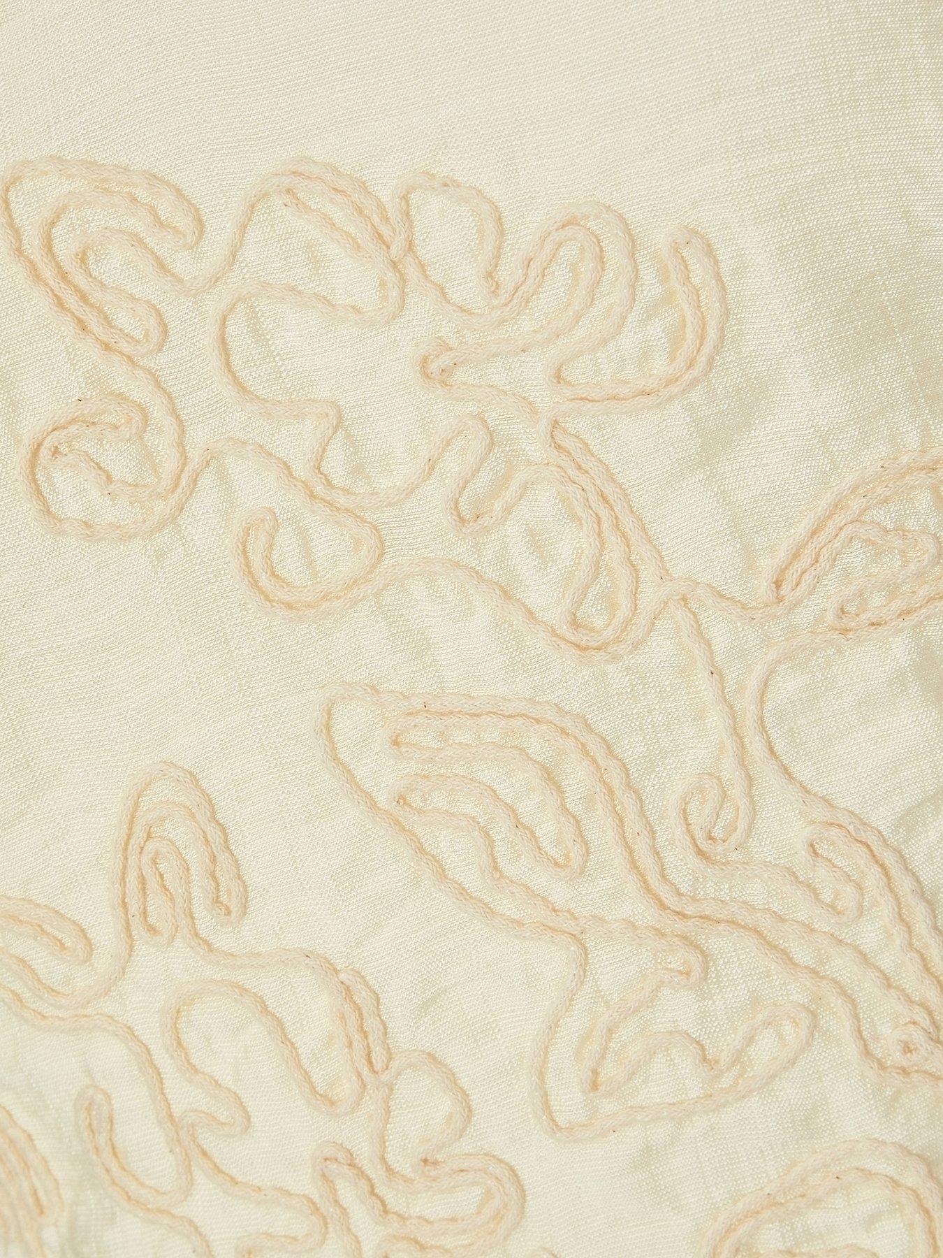 Image 6 of 6 of Quiz Stone Embroidered Crop Top