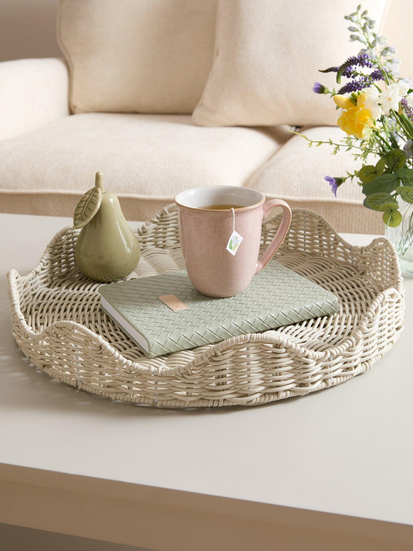 The Very Collection White Round Wavy Tray