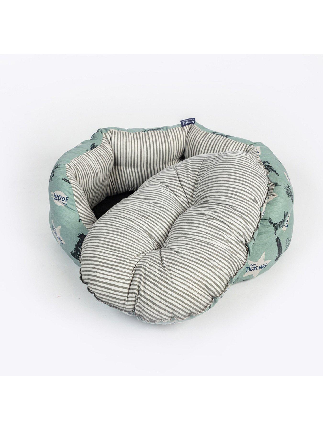 Image 3 of 5 of Danish Design Battersea Playful Dogs Deluxe Slumber Bed