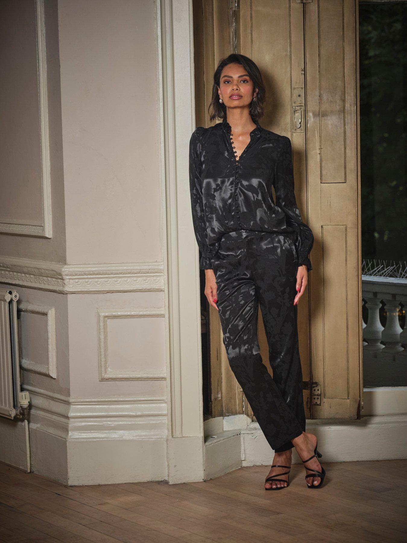 back image of fatface-briar-jacquard-top-black