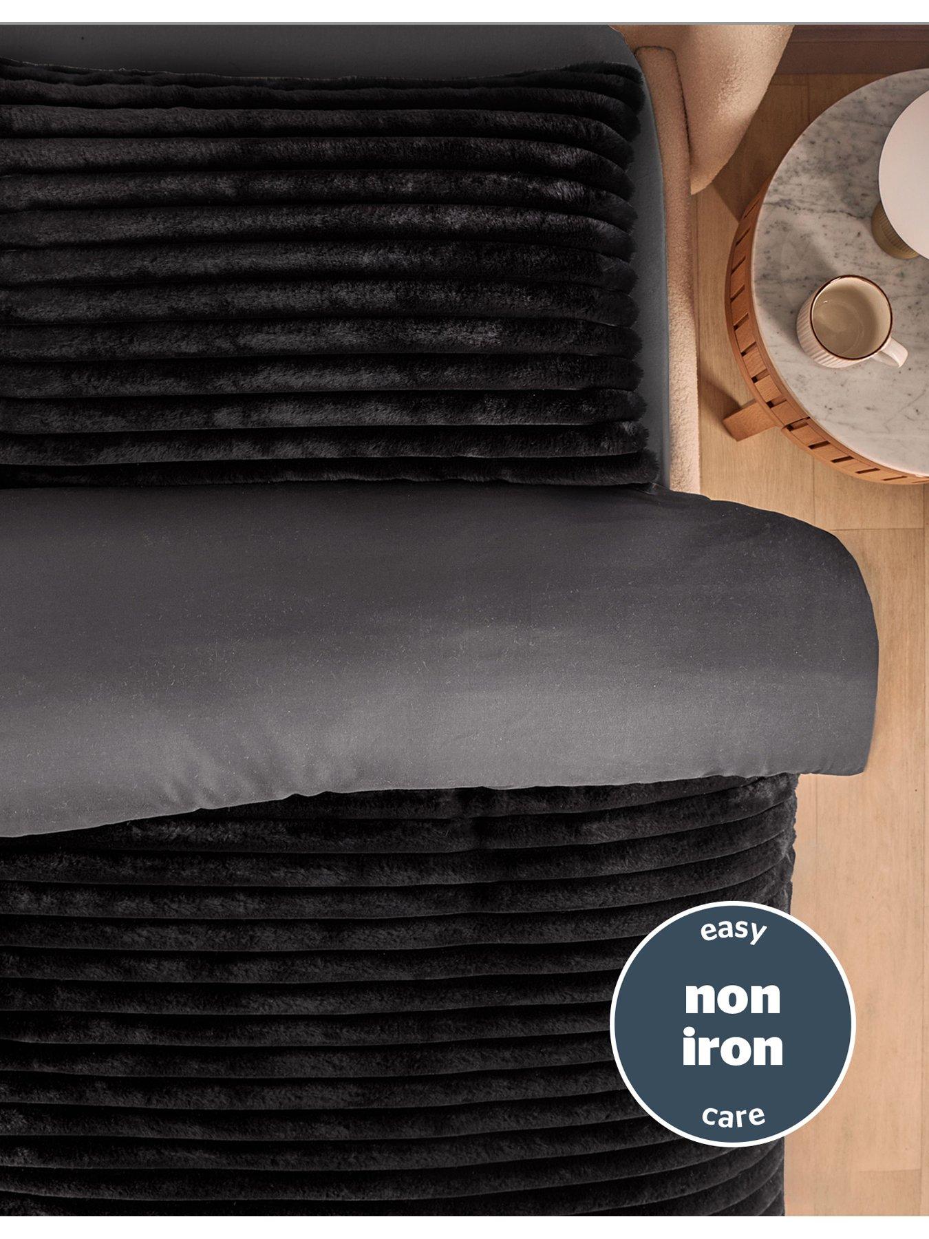 Image 5 of 7 of Silentnight Ribbed Faux Fur Duvet Cover Set