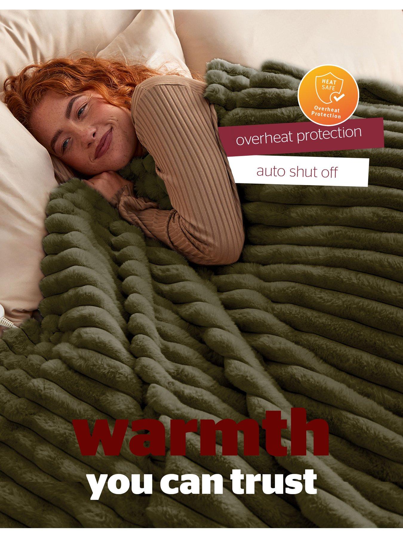 Image 5 of 7 of Silentnight Faux Fur Ribbed Heated Throw - Forest Green/olive