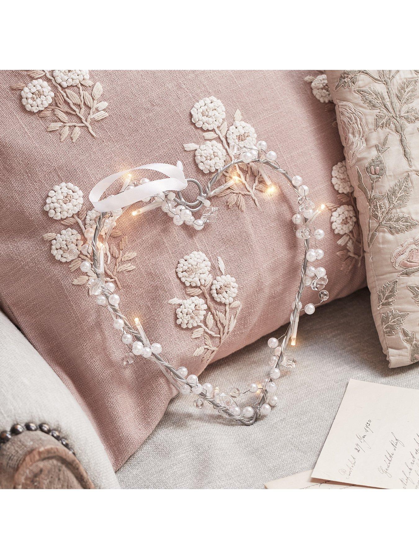  image of lights4fun-heart-battery-fairy-light-wreath