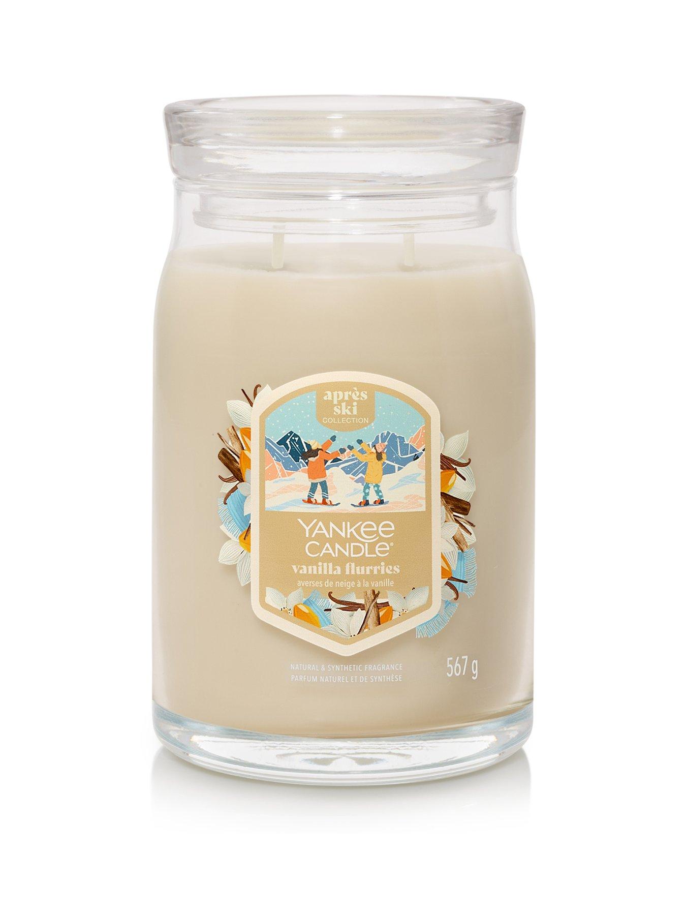 Image 2 of 7 of Yankee Candle Signature Large Jar Vanilla Flurries