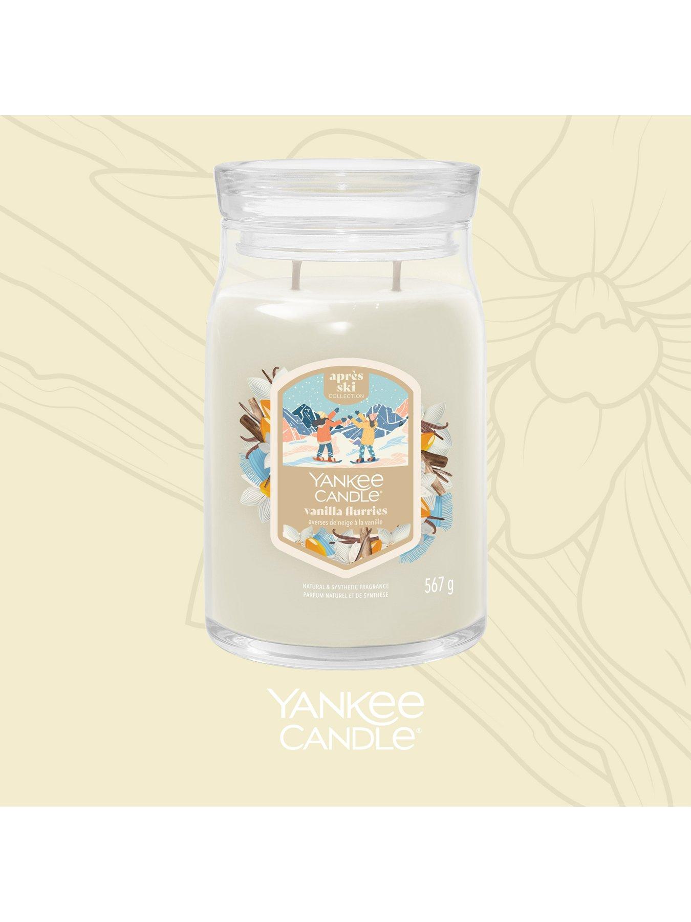 Image 5 of 7 of Yankee Candle Signature Large Jar Vanilla Flurries