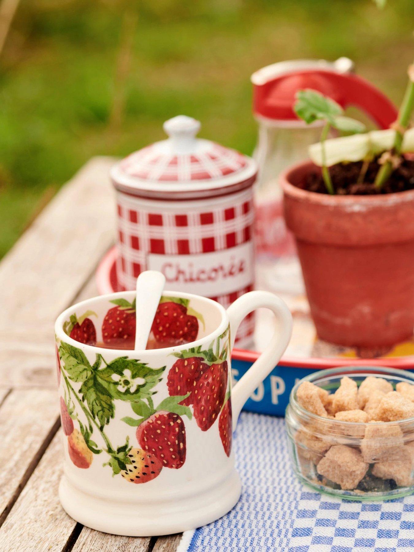 emma-bridgewater-strawberries-single-12-pint-mug