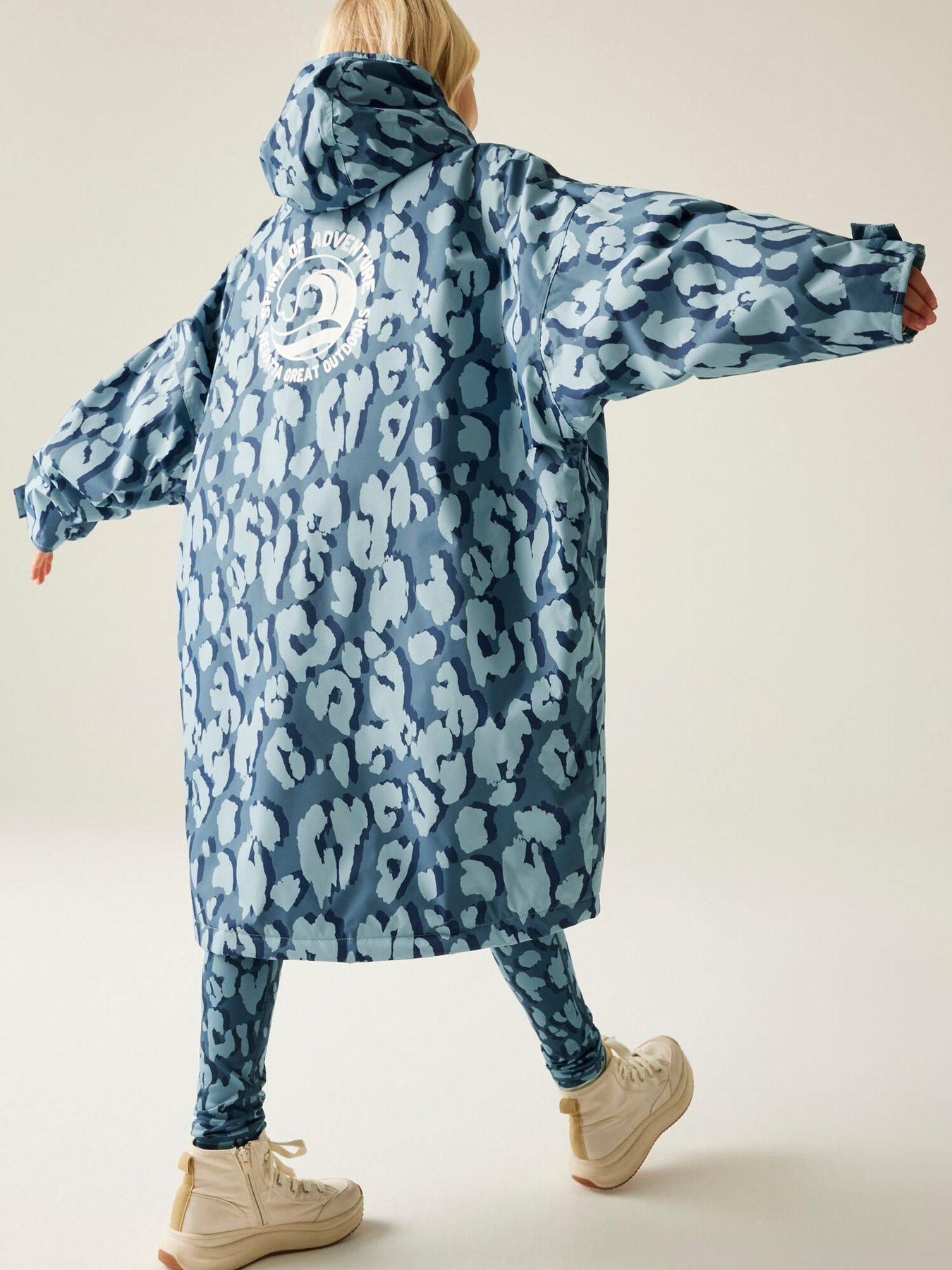 Image 2 of 7 of Regatta Junior Girls Waterproof Changing Robe - Blue