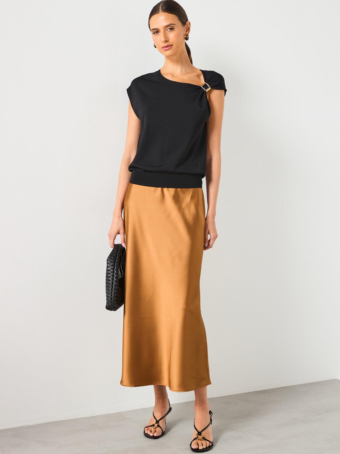 Image 3 of 6 of Mango Short Sleeved Sweater With Metallic Detail - Black