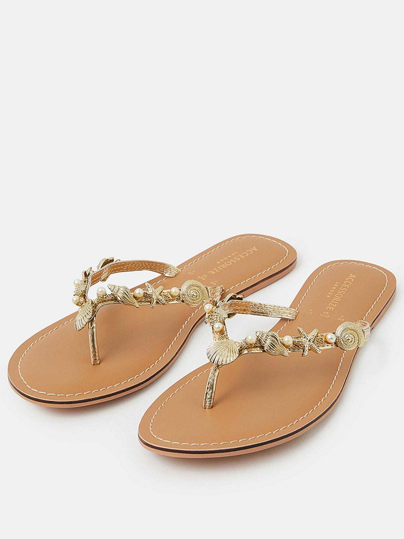 Image 2 of 4 of Accessorize Seashell Sandal - Gold