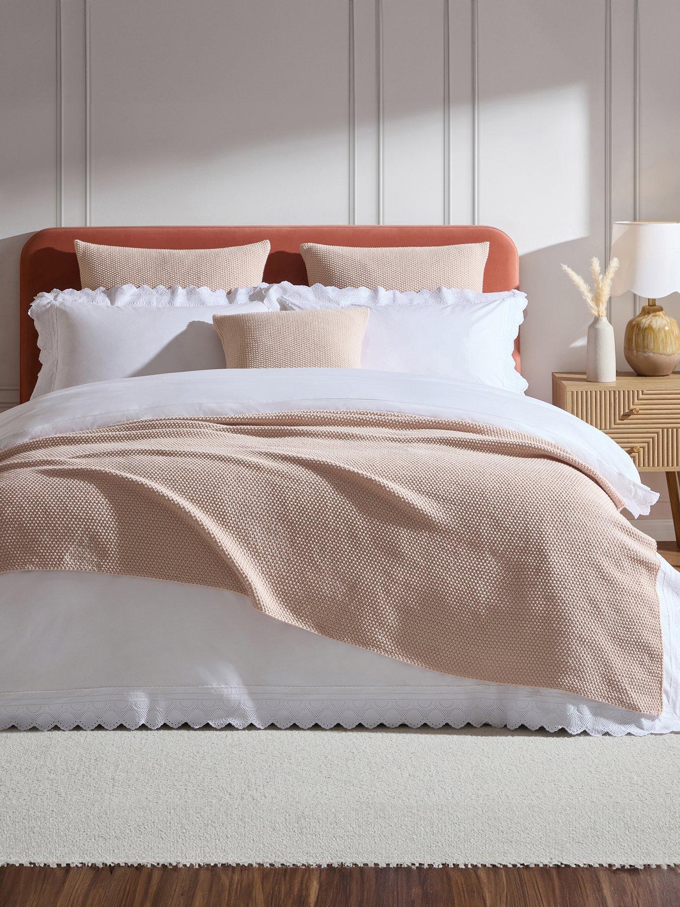 front image of dusk-st-ives-light-weight-knit-throw