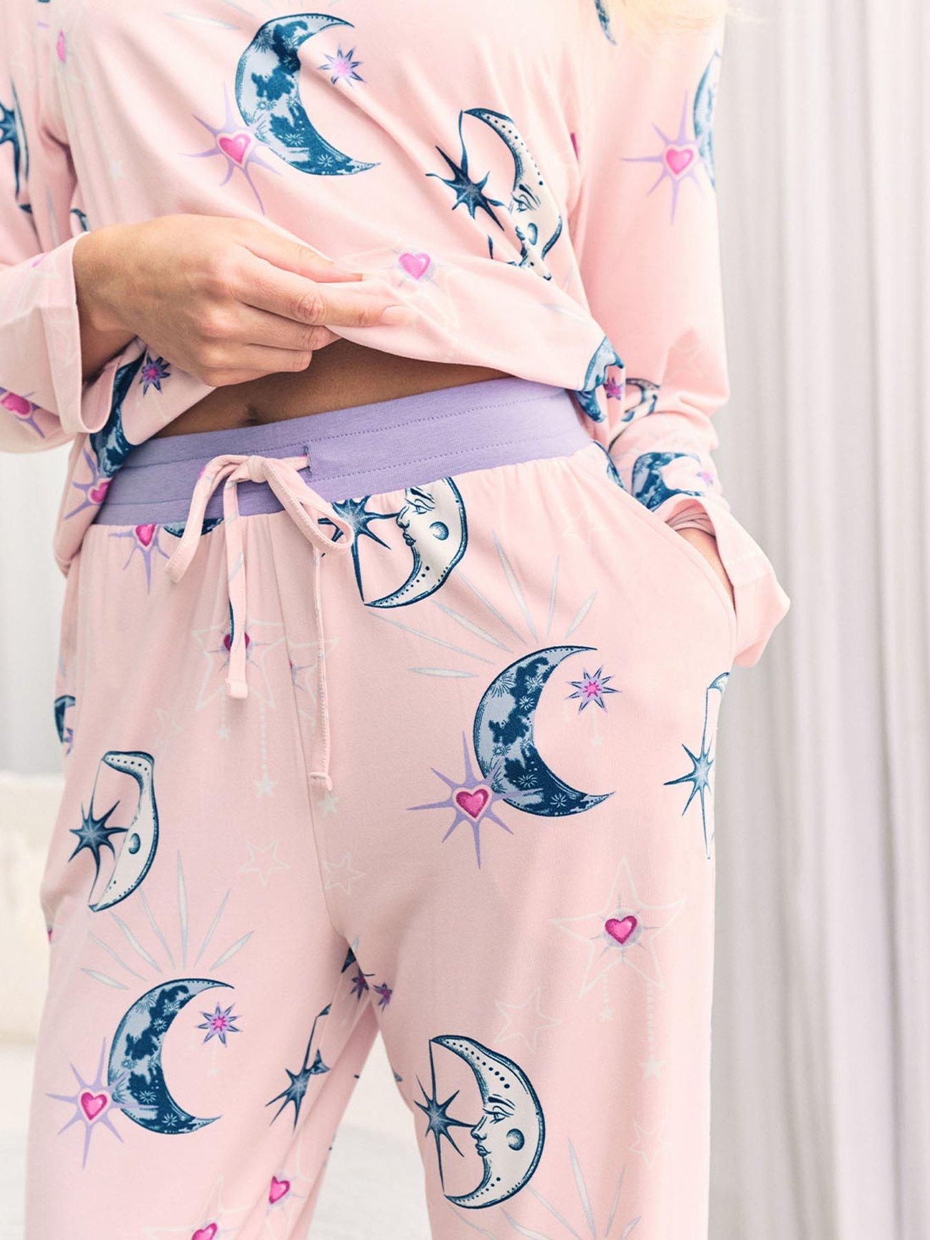 Image 3 of 6 of CHELSEA PEERS Astral Hearts Print Long Pyjama Set - Pink