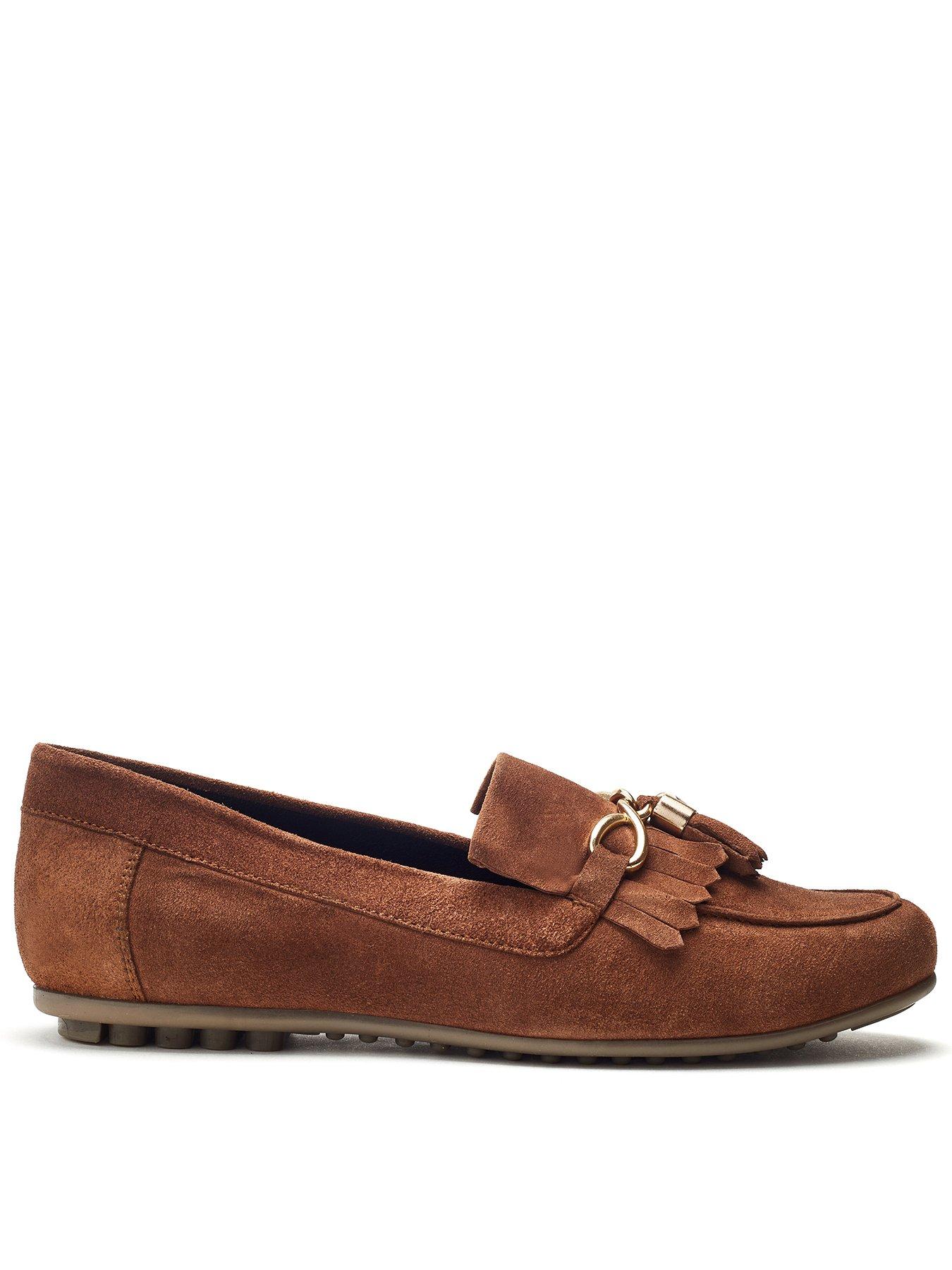 undefined Essana Suede Loafer - Tan