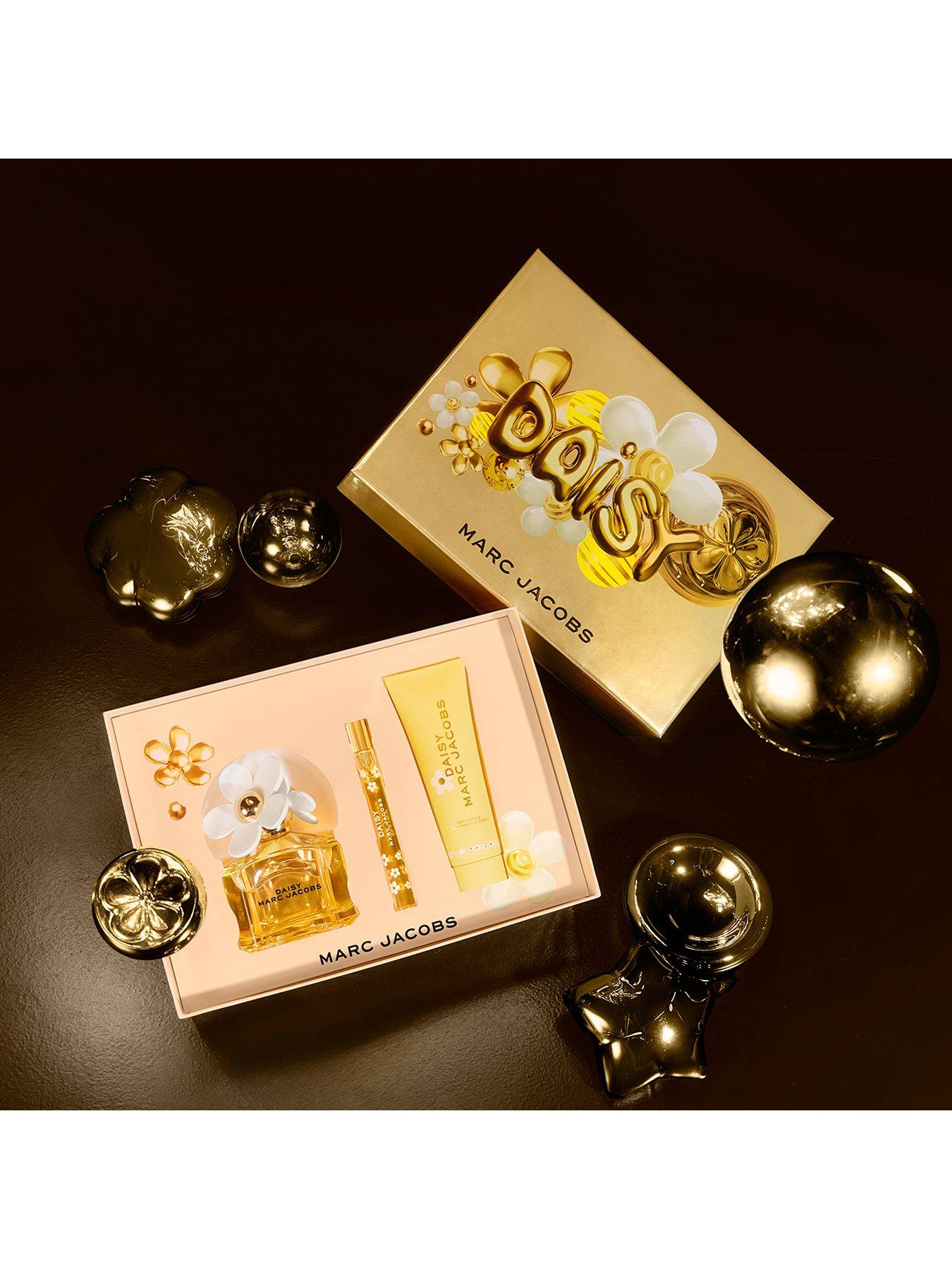  image of marc-jacobs-daisy-eau-de-toilette-for-women-trio-gift-set-100ml