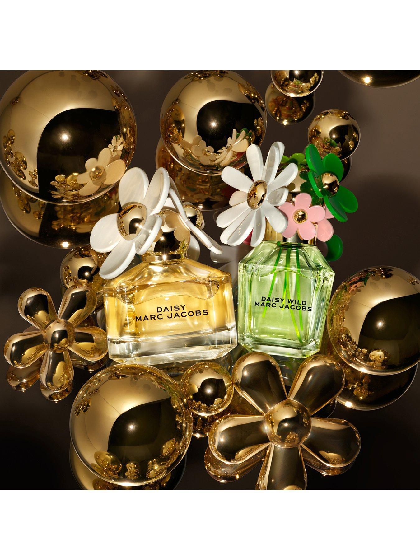 Image 6 of 8 of MARC JACOBS Daisy Eau So Fresh Eau de Toilette for Women Duo Gift Set