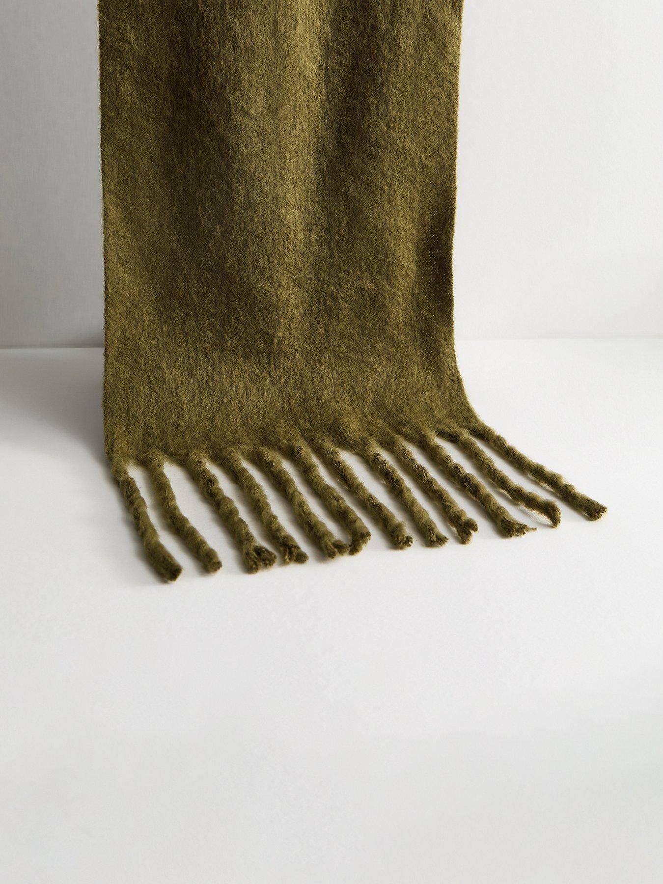 New Look Brushed Fringed Edge Heavyweight Scarf - Green