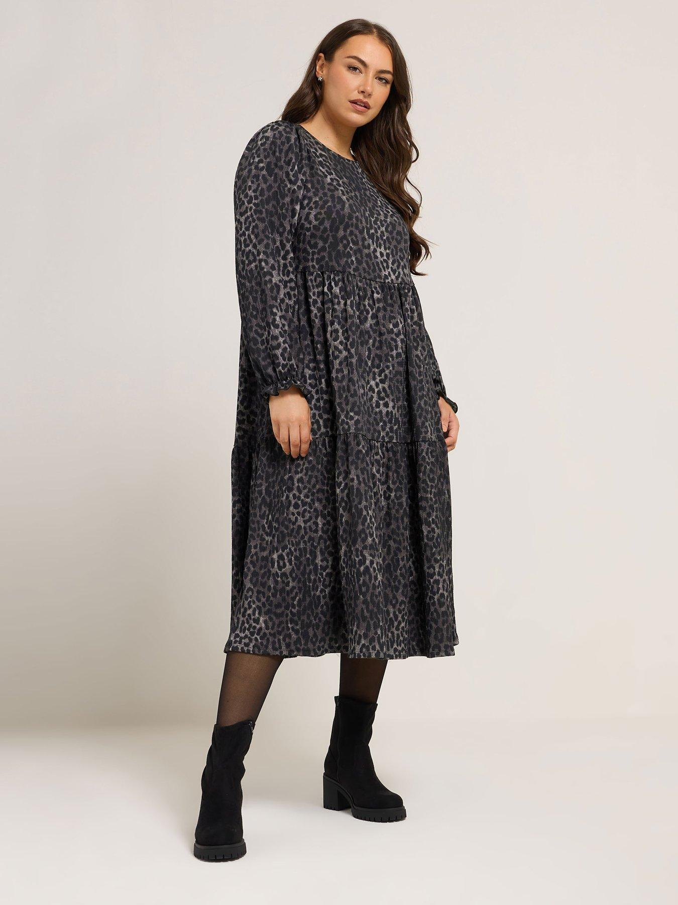 Image 3 of 4 of Yours Curve Texture Midaxi Dress - Grey