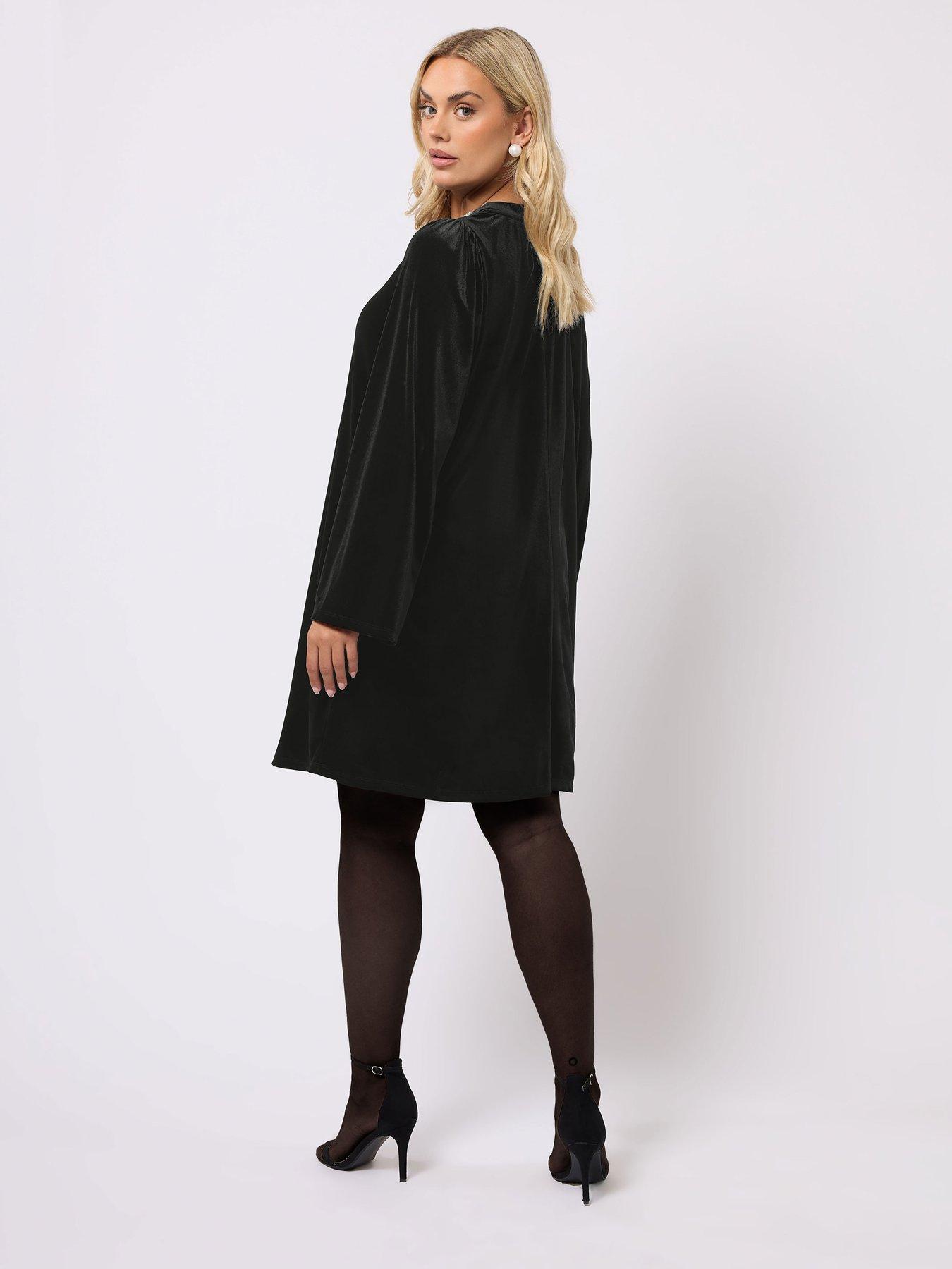 Image 2 of 4 of Yours Curve Velour Shift Dress - Black