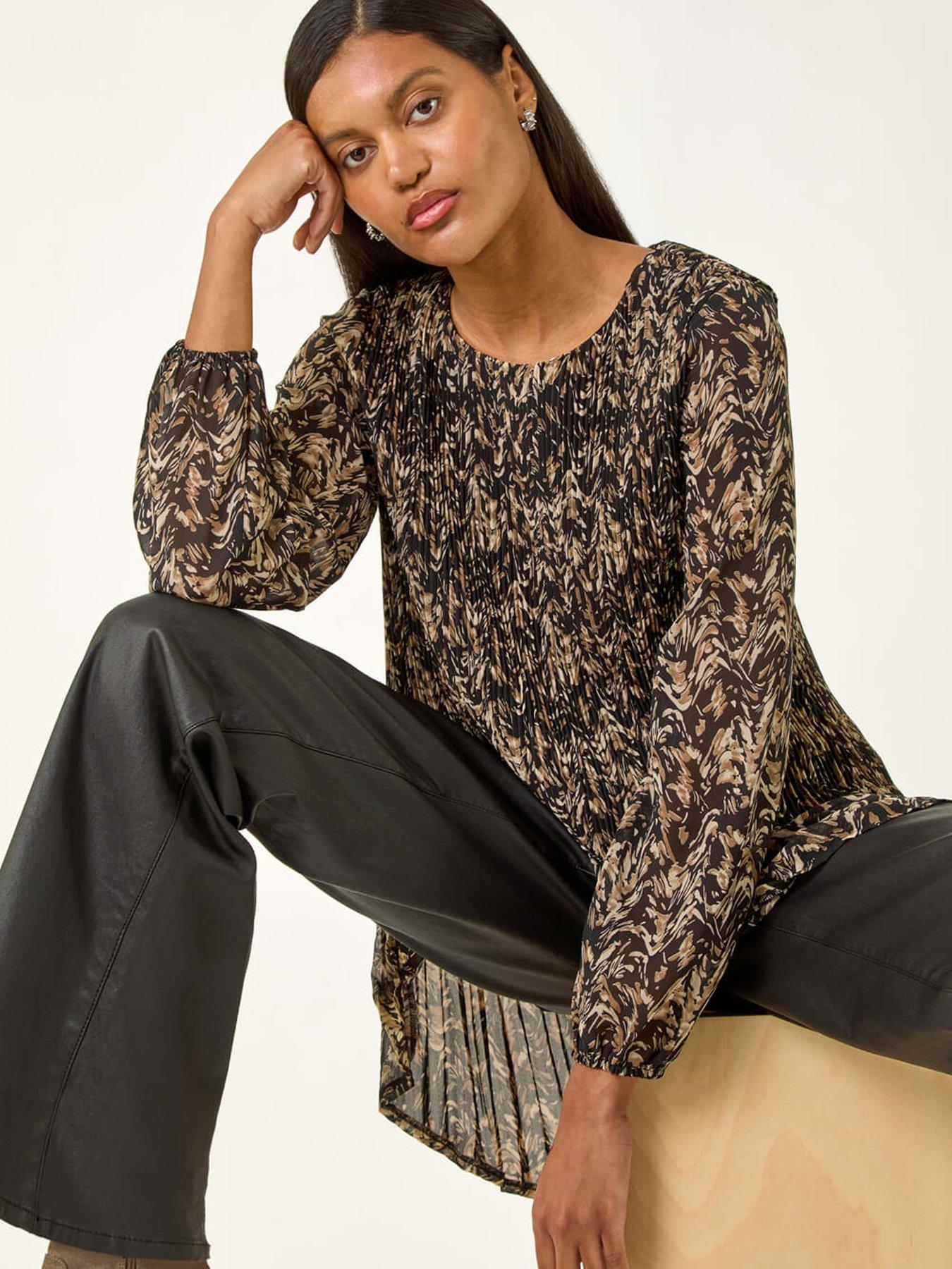 Image 4 of 5 of Roman Abstract Print Pleated Top - Black