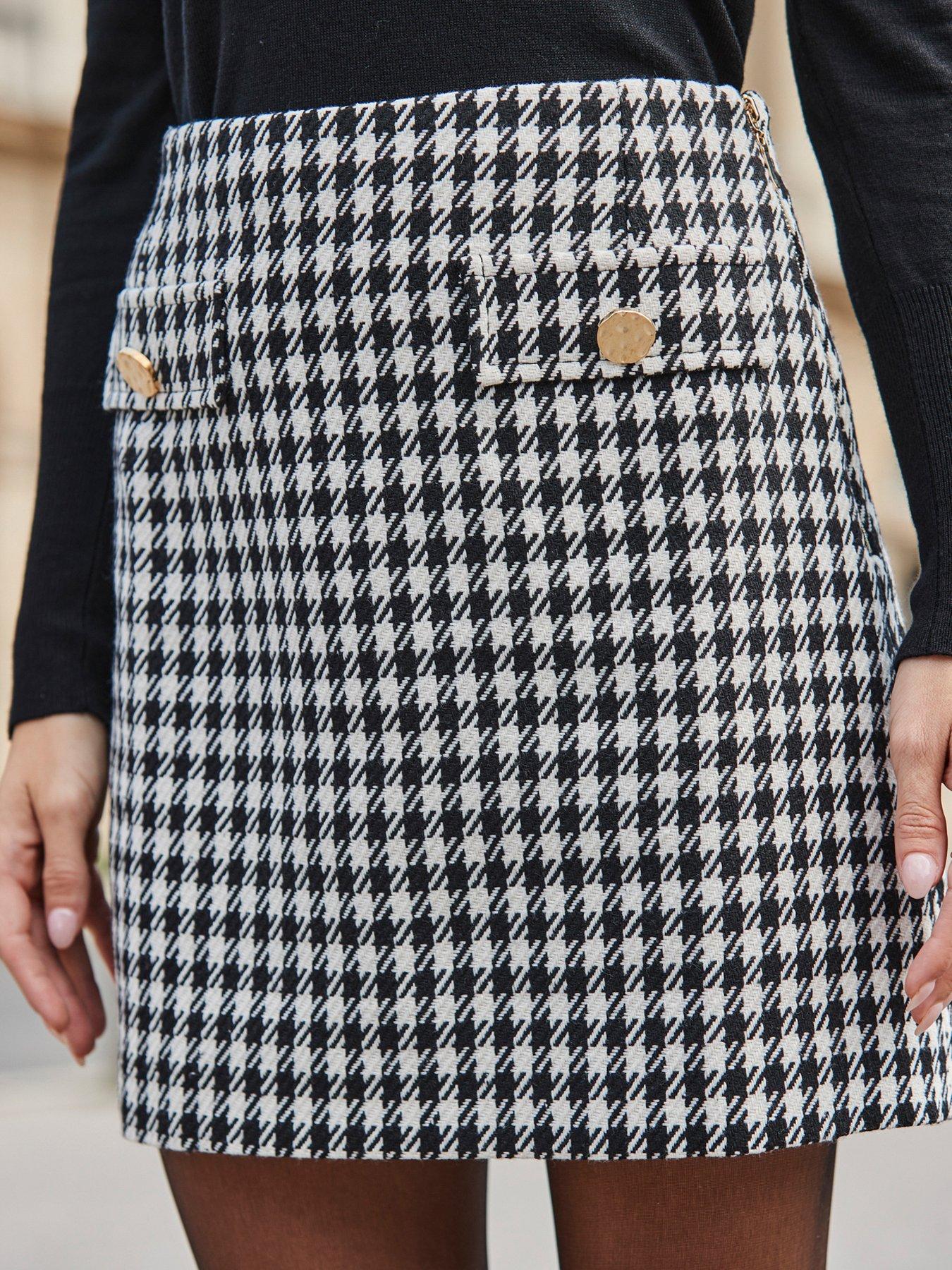 Image 4 of 6 of Sosandar Dogtooth Check Mini Skirt - Black &amp; White