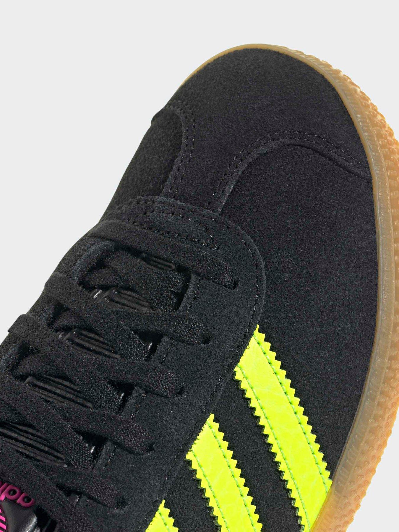 Image 7 of 7 of adidas Originals Junior Gazelle Trainers - Black