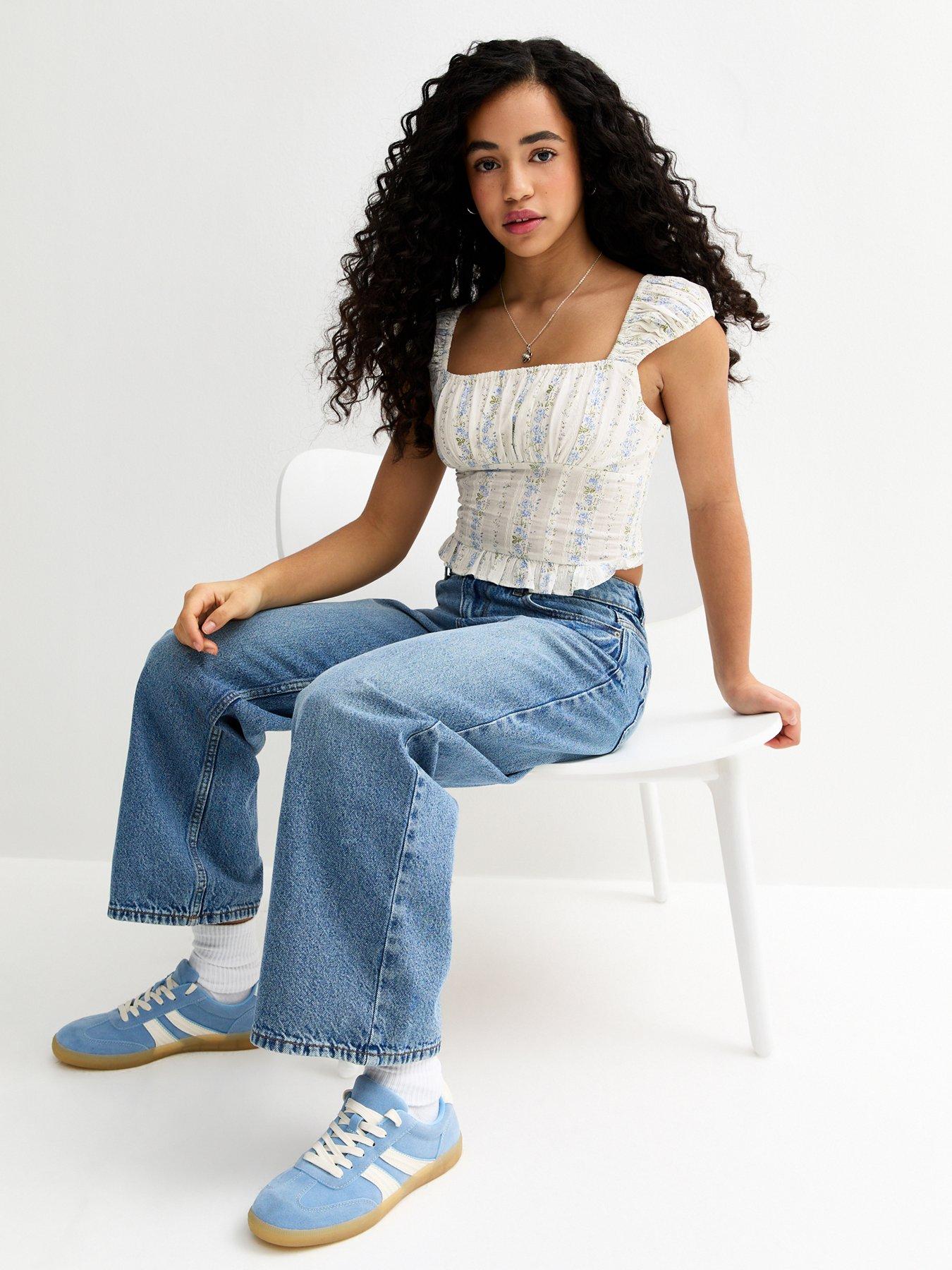 Image 3 of 5 of New Look 915 Girls Floral Ruched Top - White