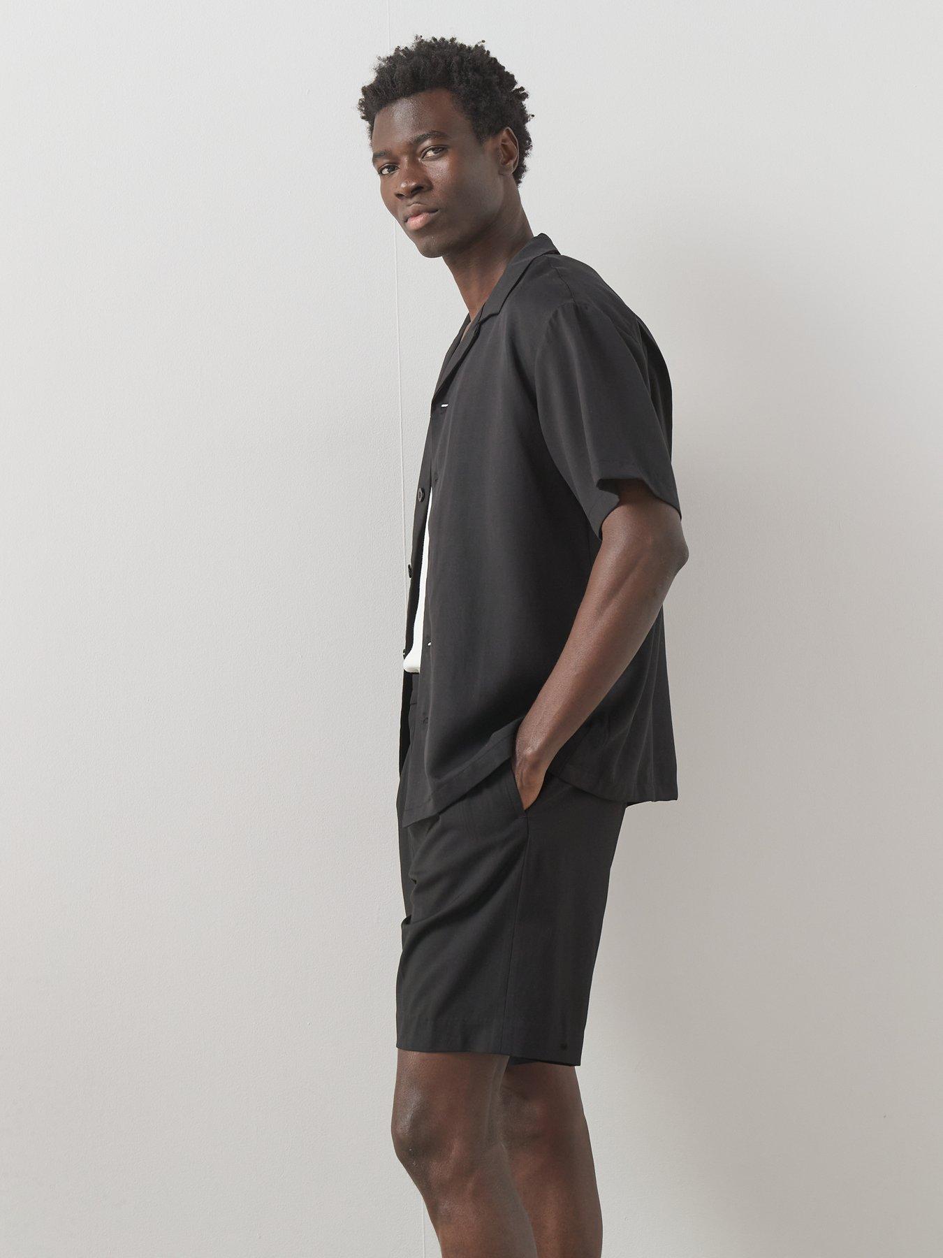  image of the-very-collection-pleated-shorts-black