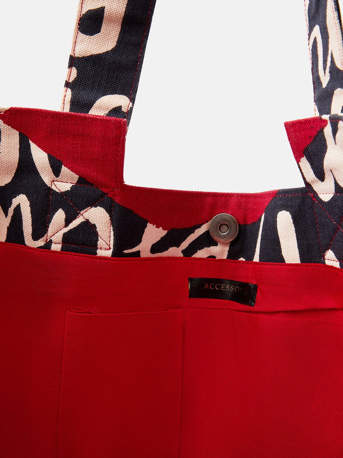 Image 4 of 5 of Accessorize Bisou Lips Shopper Bag - Blue