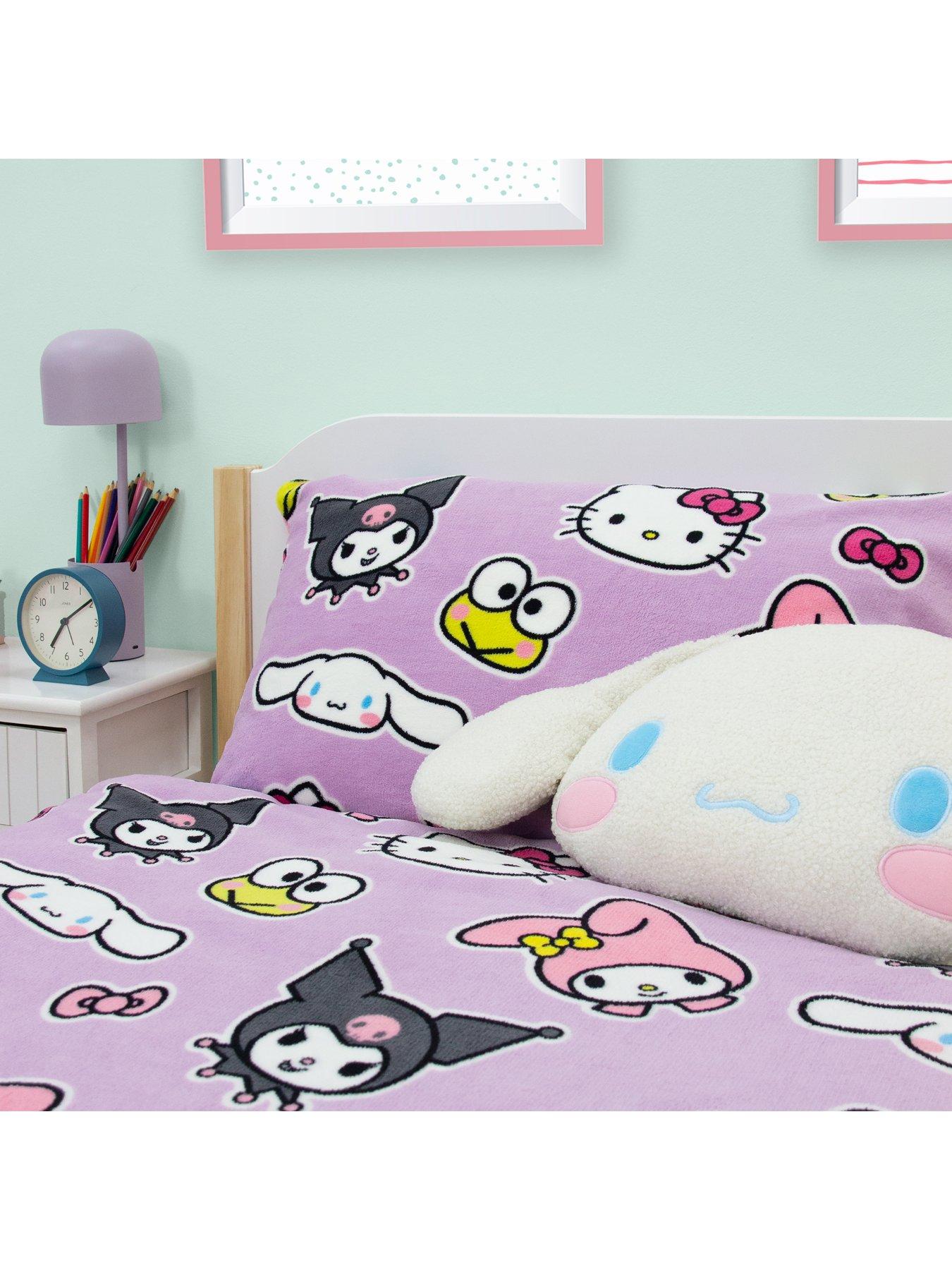 Image 3 of 7 of Hello Kitty Chill Teddy Fleece Duvet